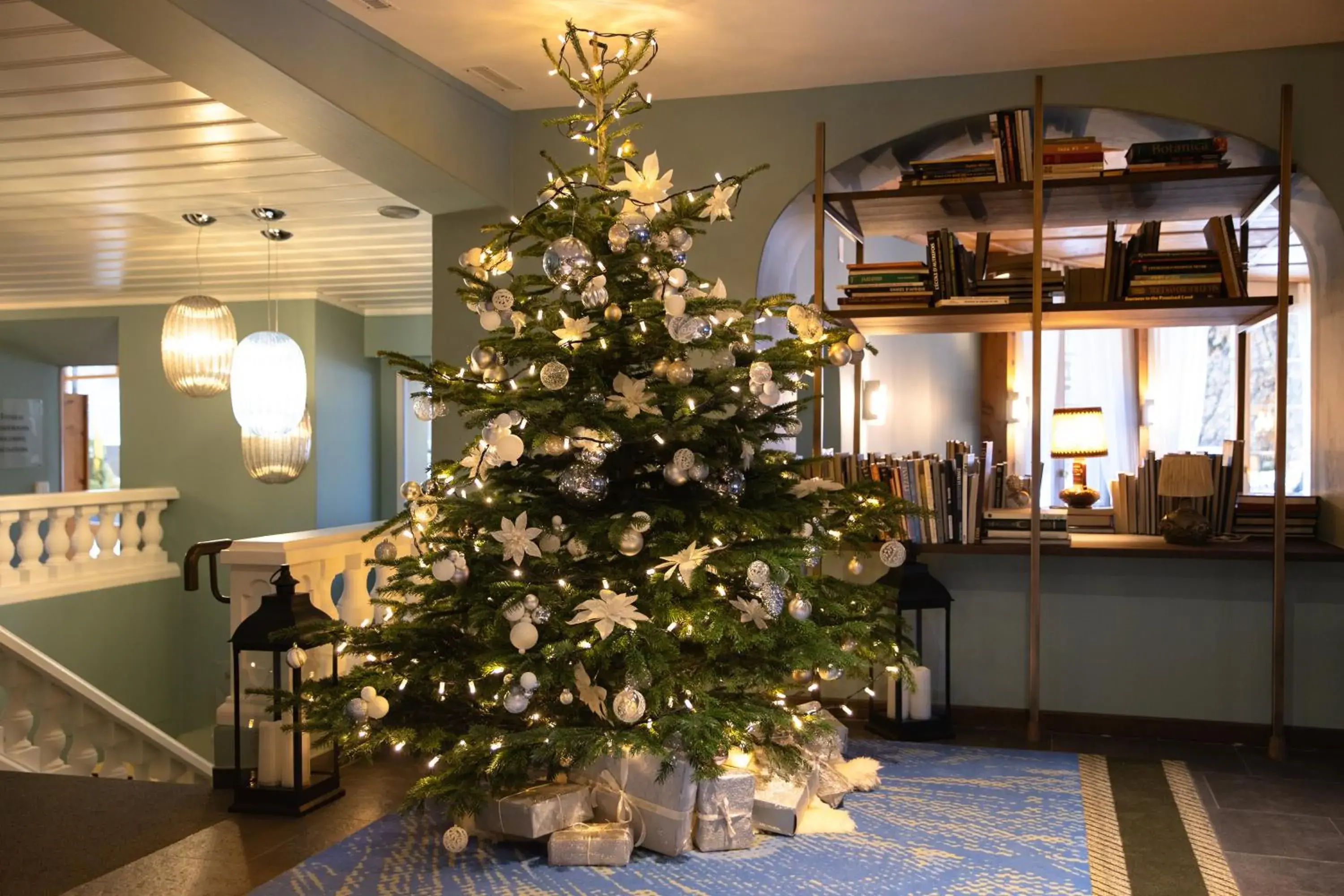 Restaurant/places to eat in Hotel Adula Restaurant/places to eat in Hotel Adula