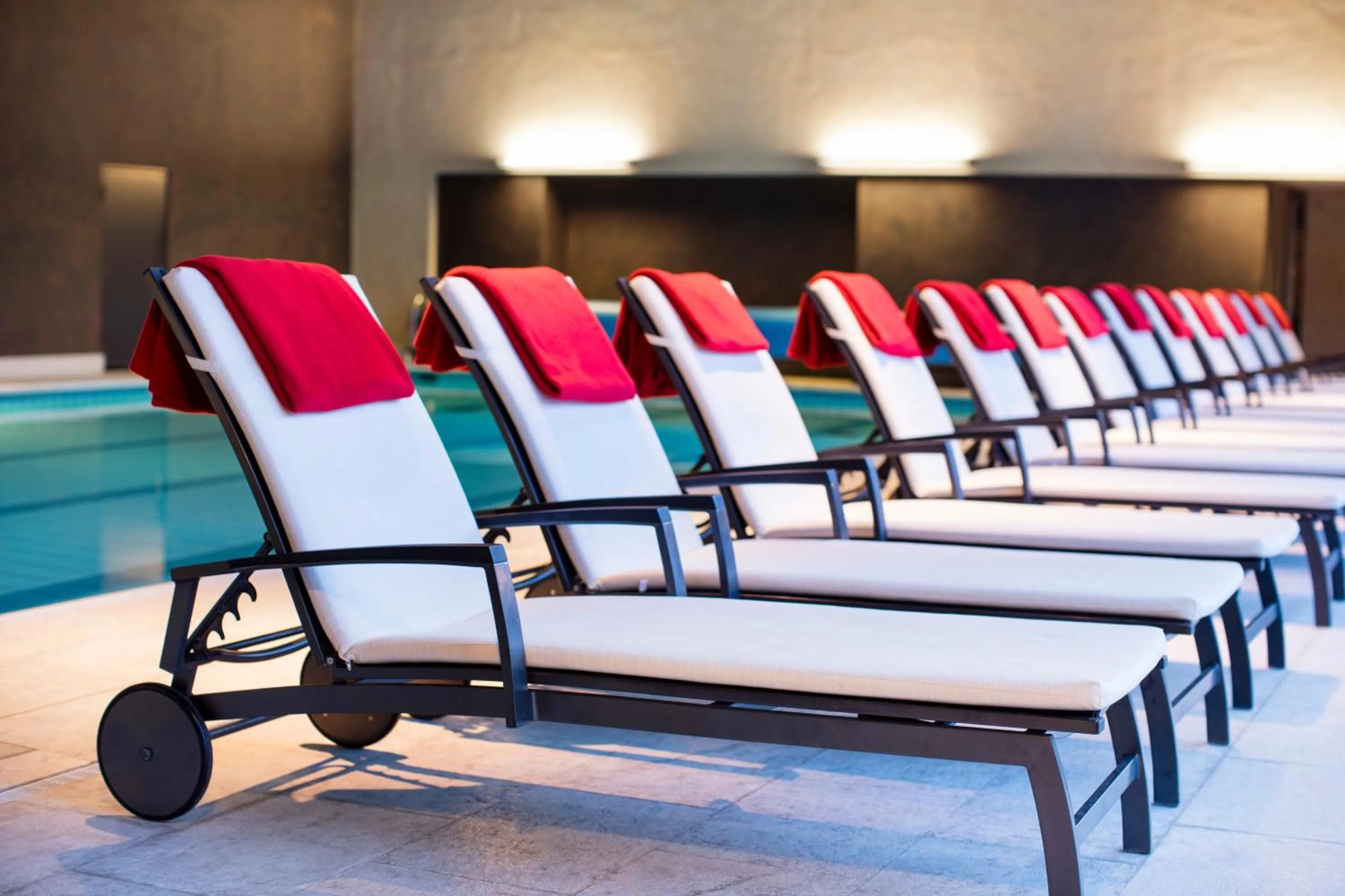 Swimming pool in Hotel Adula