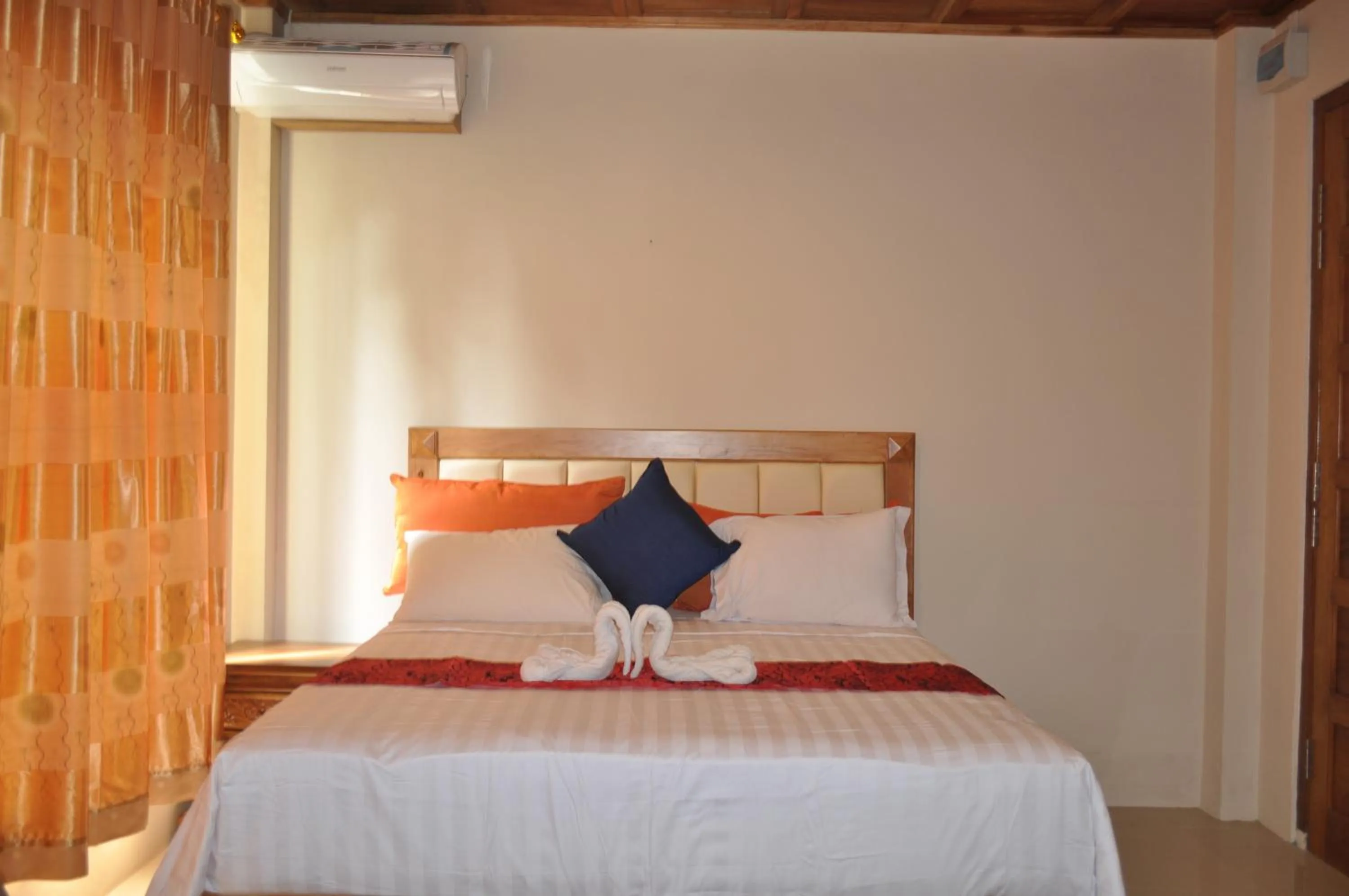 Bedroom, Bed in Crystal Beach Bali