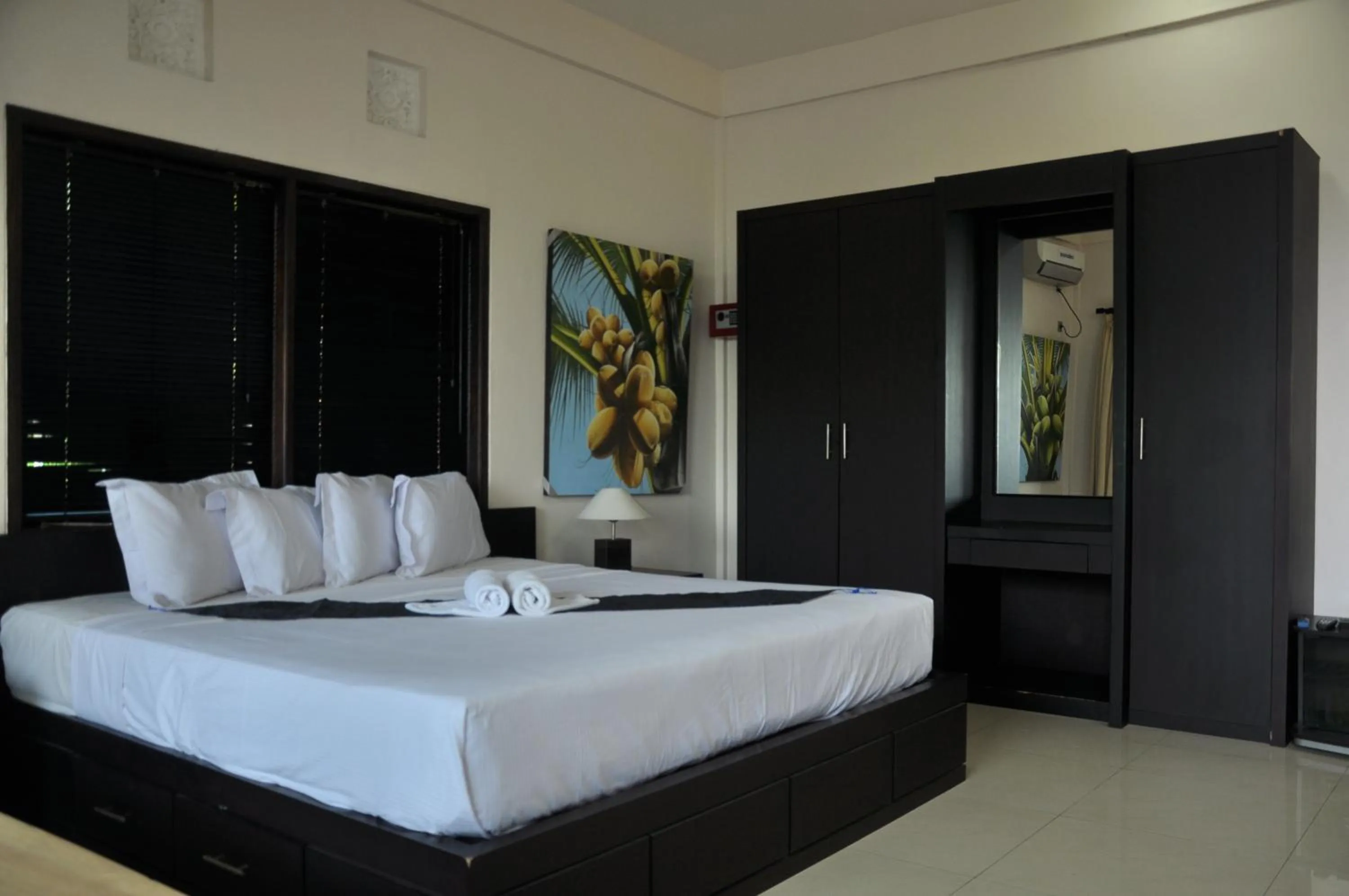 Photo of the whole room, Bed in Crystal Beach Bali