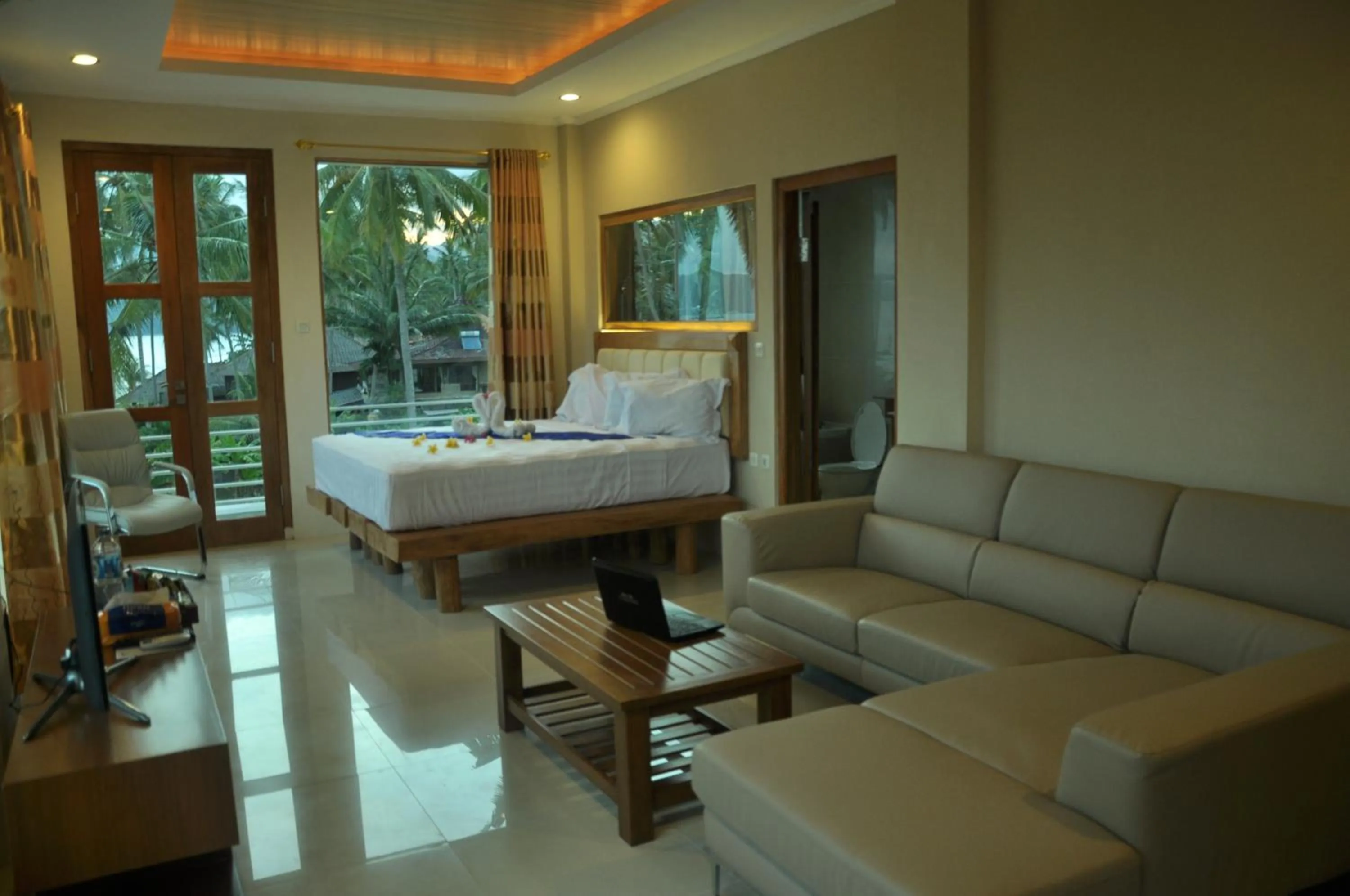 Photo of the whole room in Crystal Beach Bali