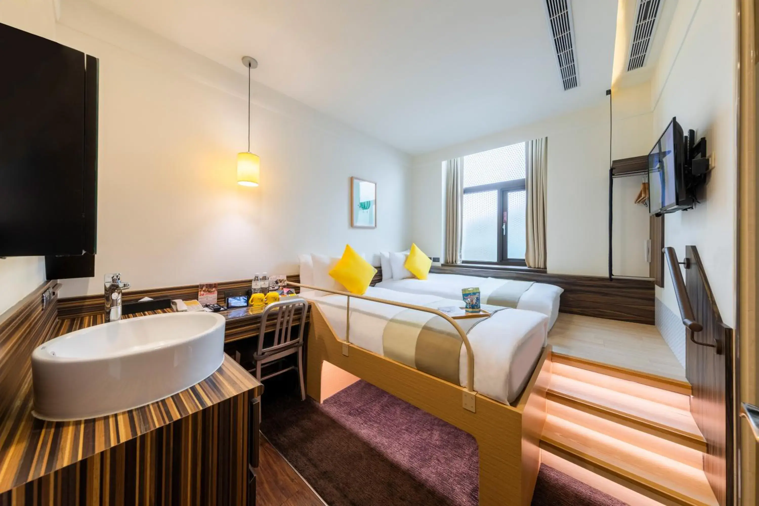 Bed in Bee House by Cosmos Creation - Taipei Main Station Bed in Bee House by Cosmos Creation - Taipei Main Station