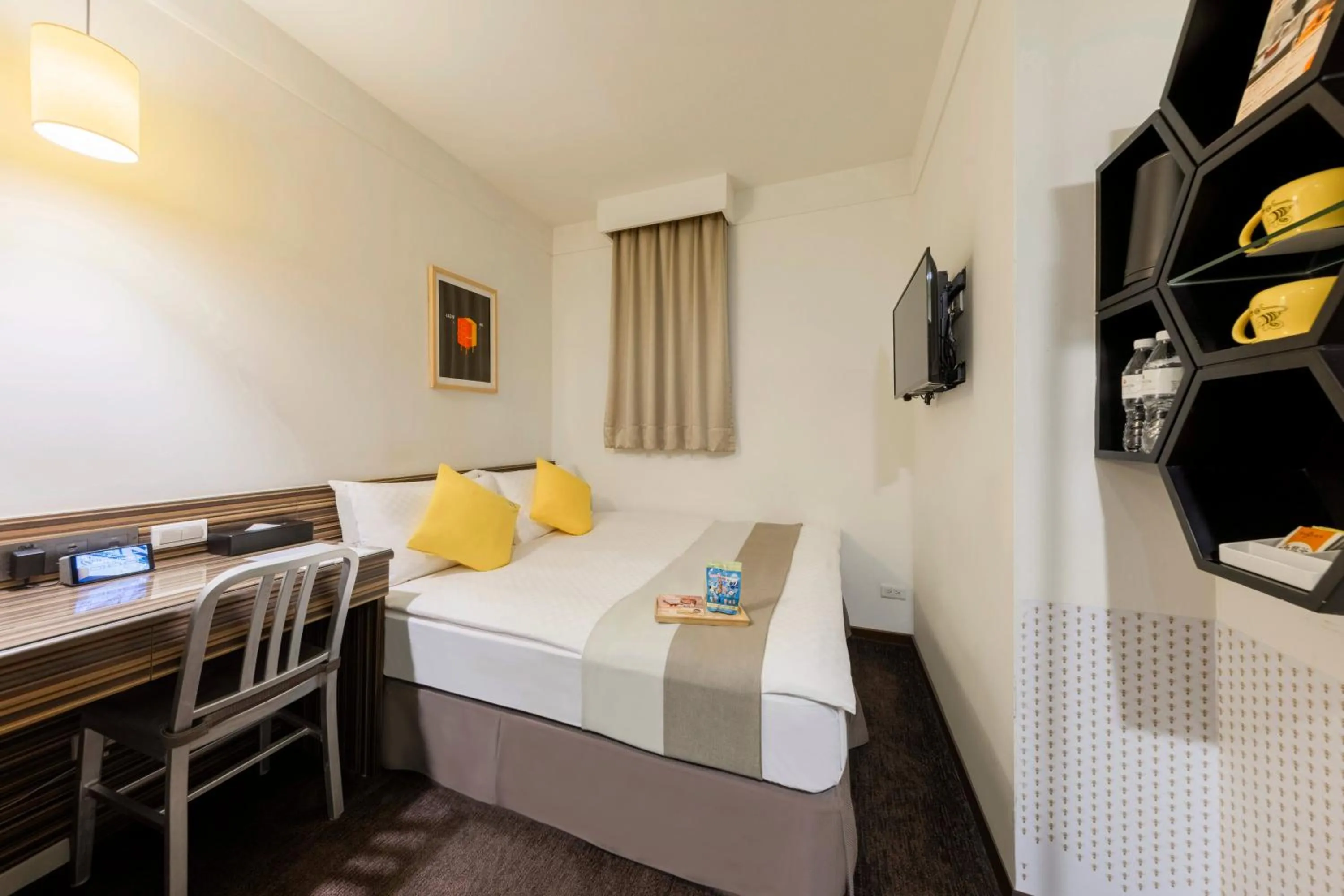 Photo of the whole room, Bed in Bee House by Cosmos Creation - Taipei Main Station