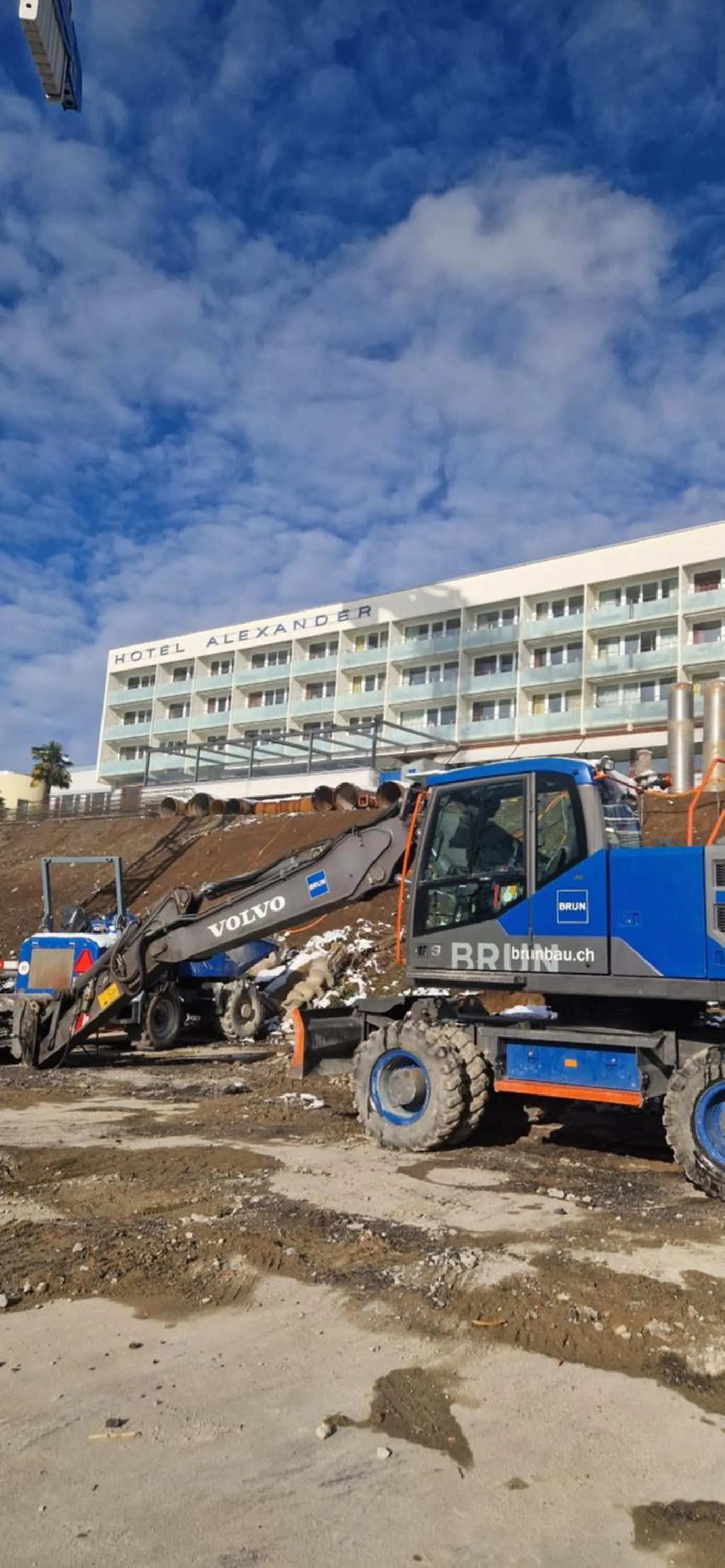 Property building in Hotel Alexander