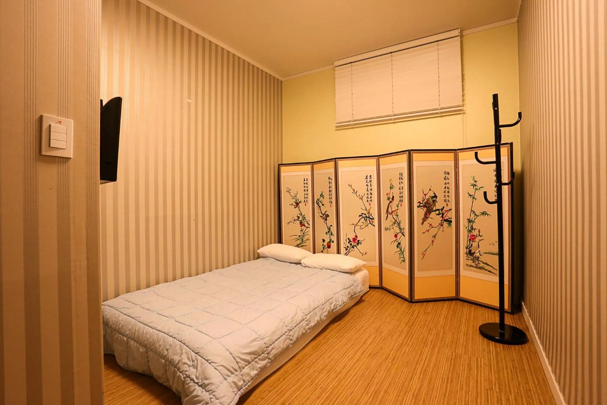 Bedroom, Bed in Mama Guesthouse Myeongdong