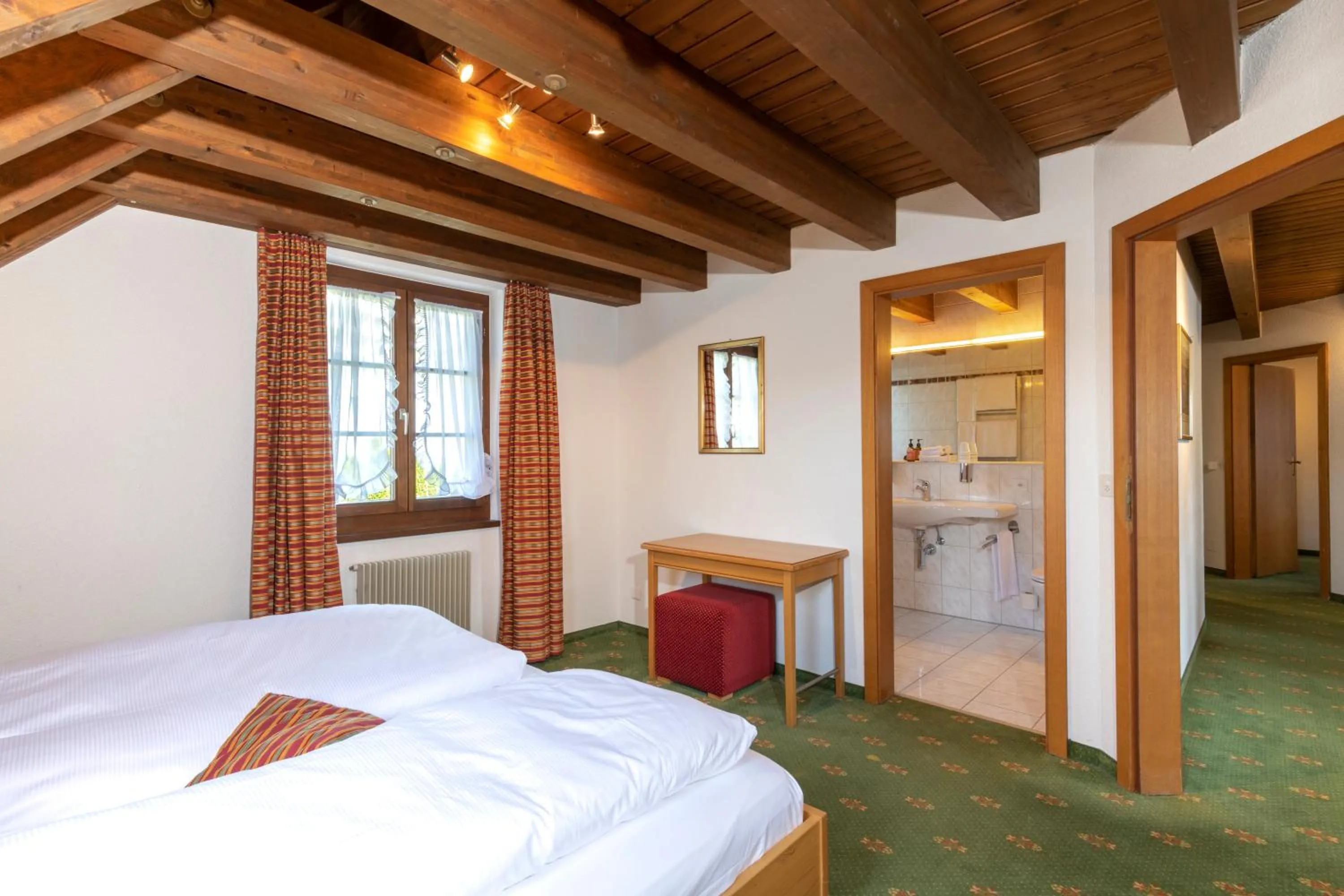 Bedroom, Bed in See & Wellnesshotel Gerbi