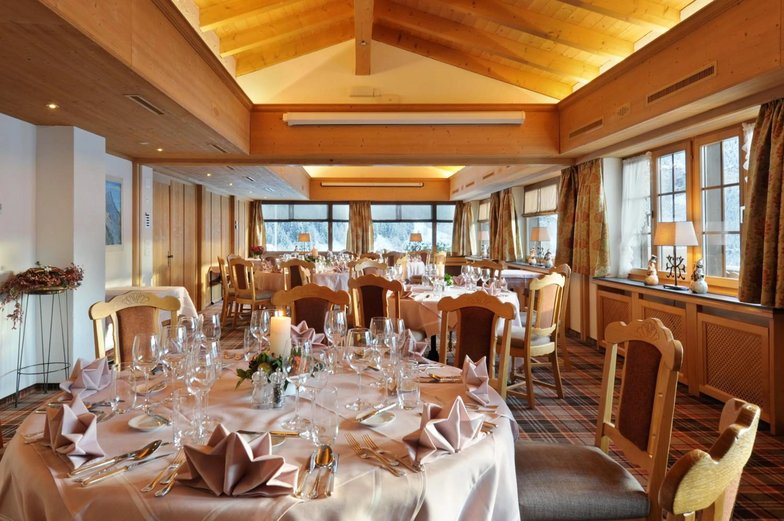 Restaurant/places to eat in Hotel Kirchbühl Superior