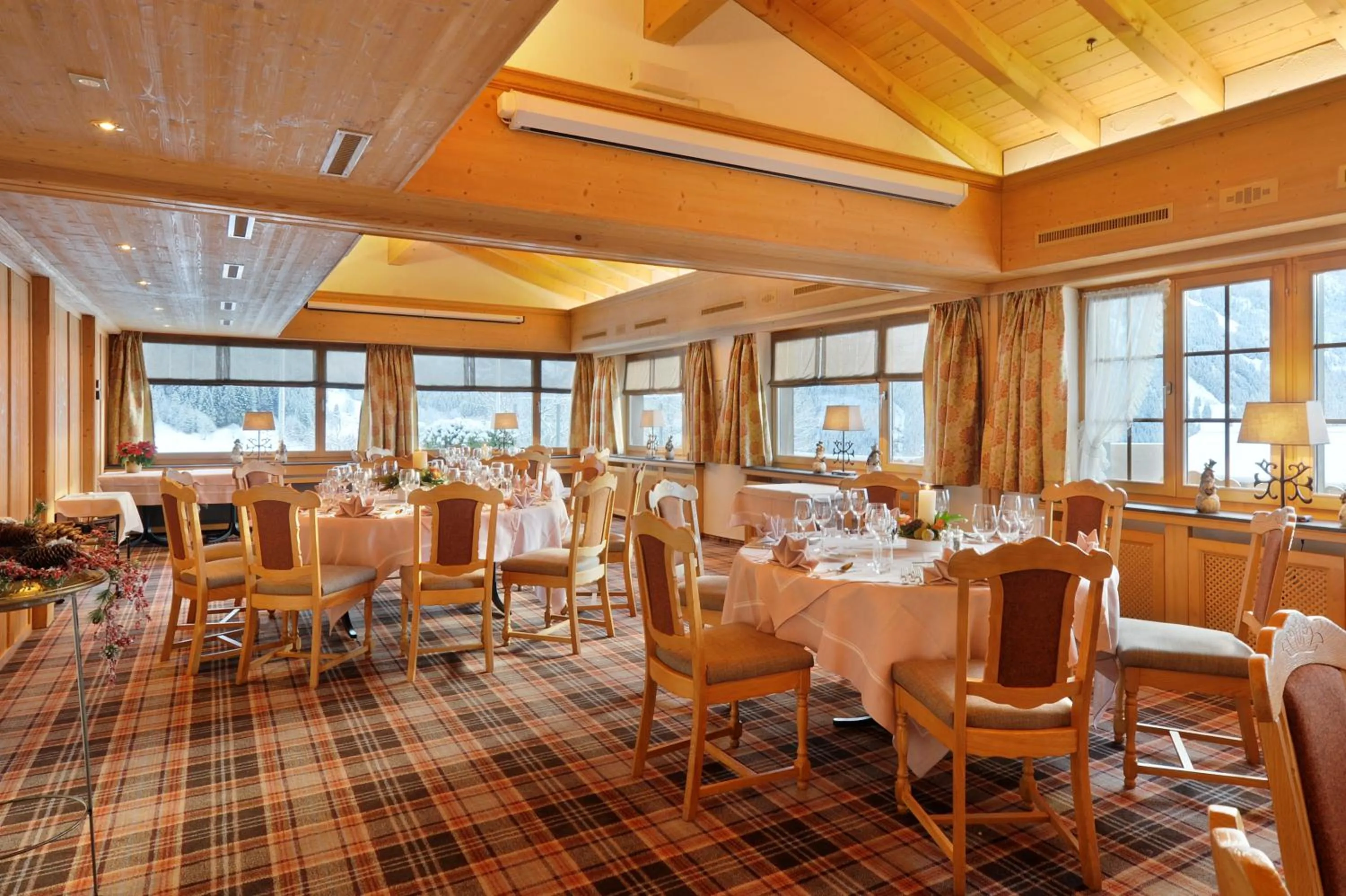 Restaurant/places to eat in Hotel Kirchbühl Superior