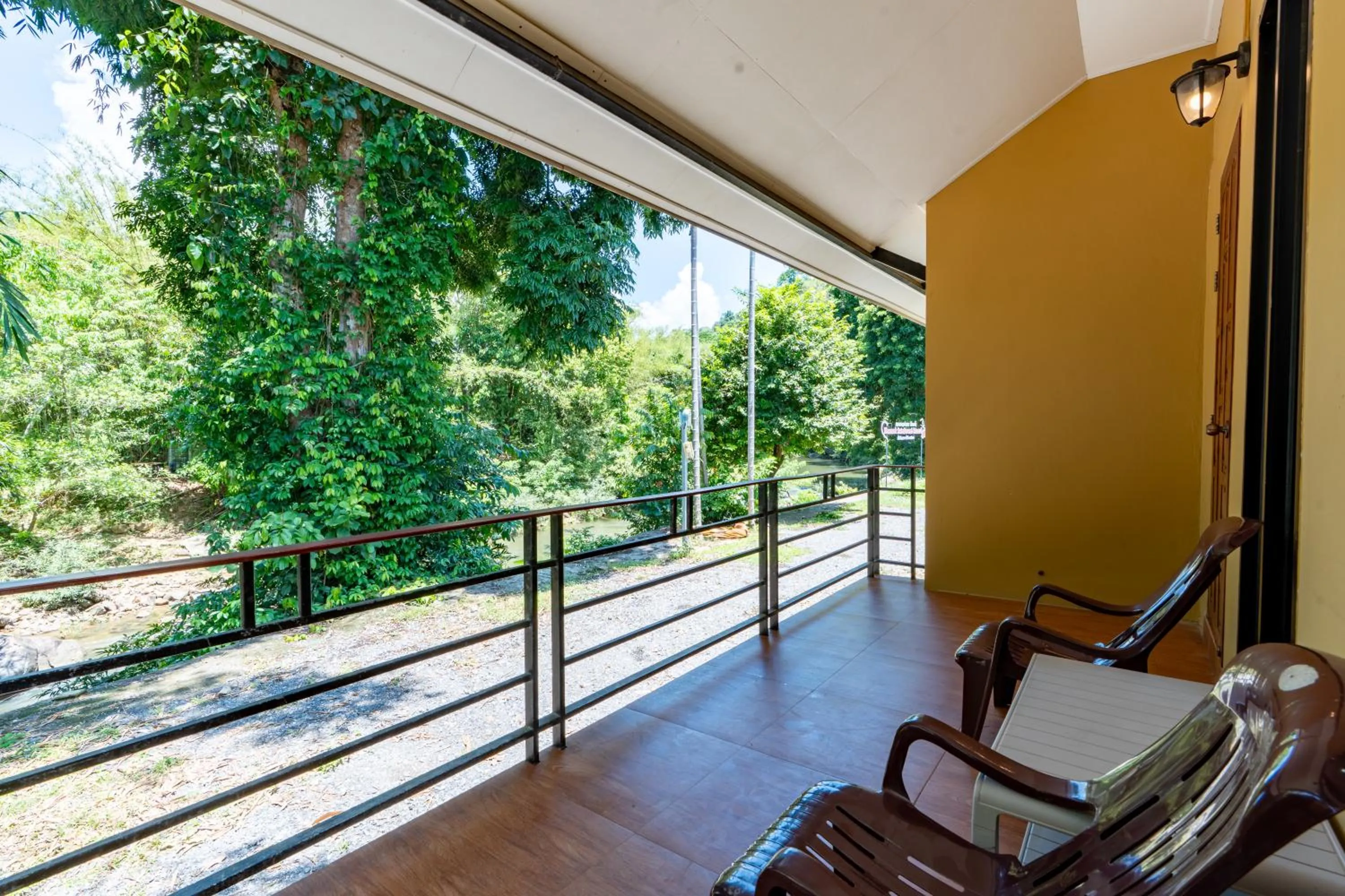 Khaosok Rainforest Resort