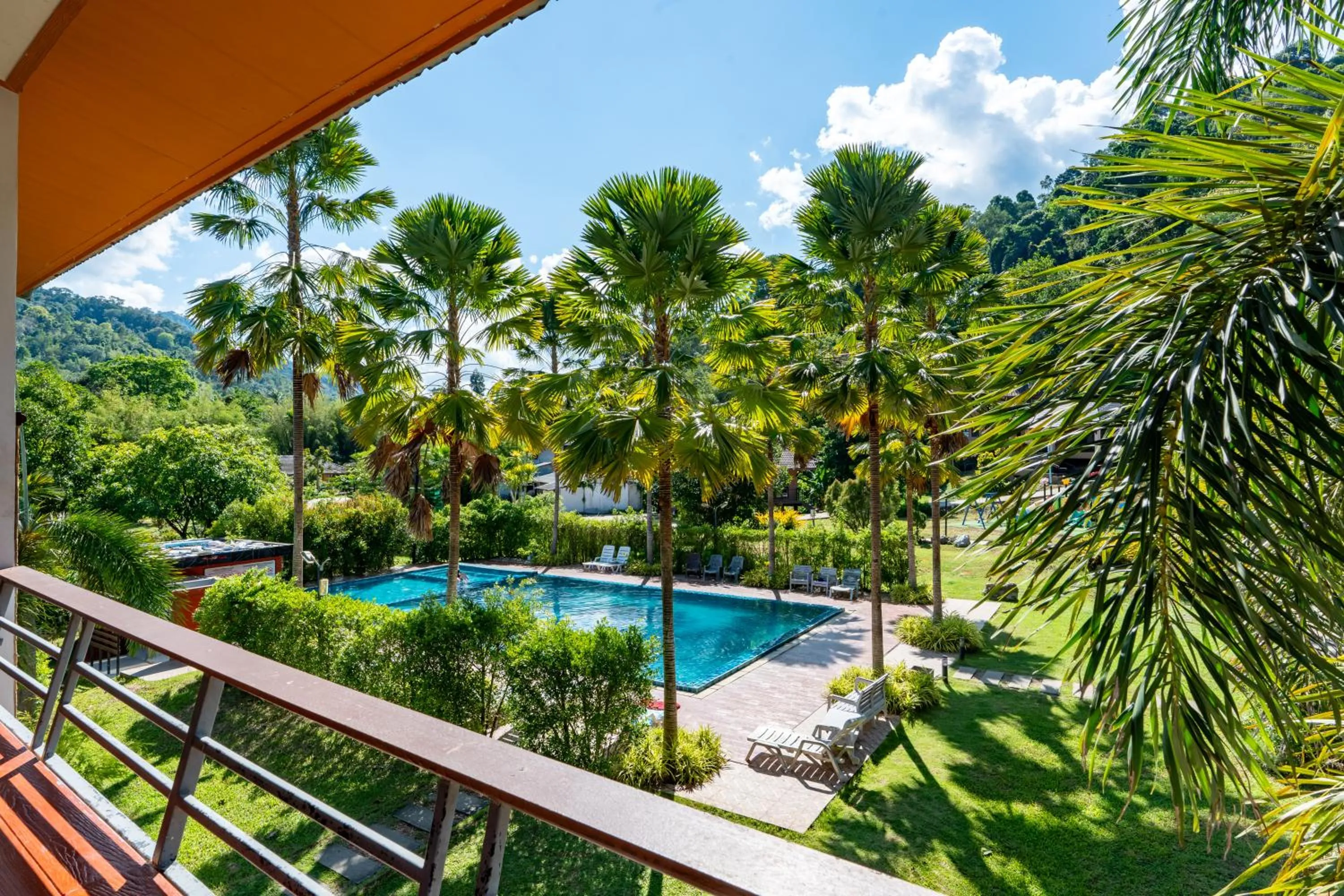 Khaosok Rainforest Resort