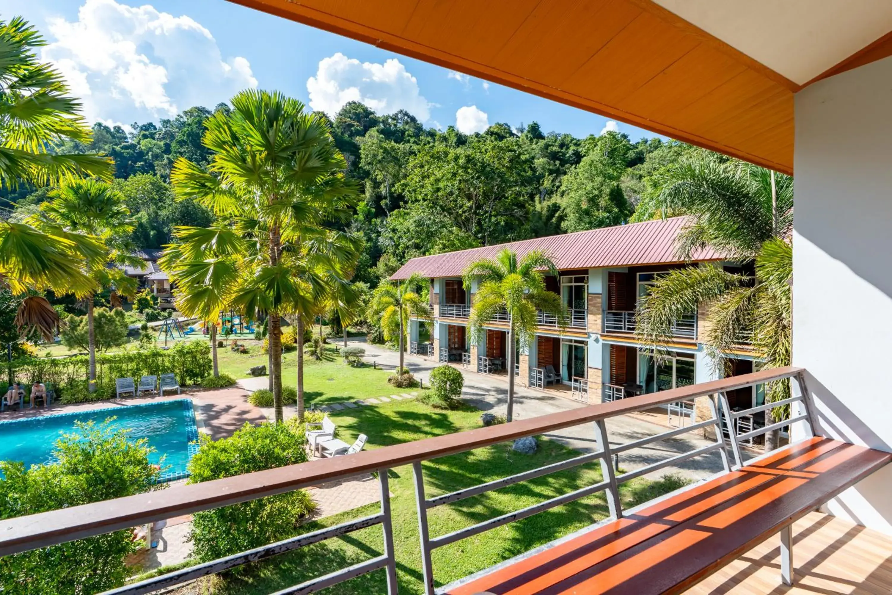 Superior Double or Twin Room with Pool View in Khaosok Rainforest Resort Superior Double or Twin Room with Pool View in Khaosok Rainforest Resort