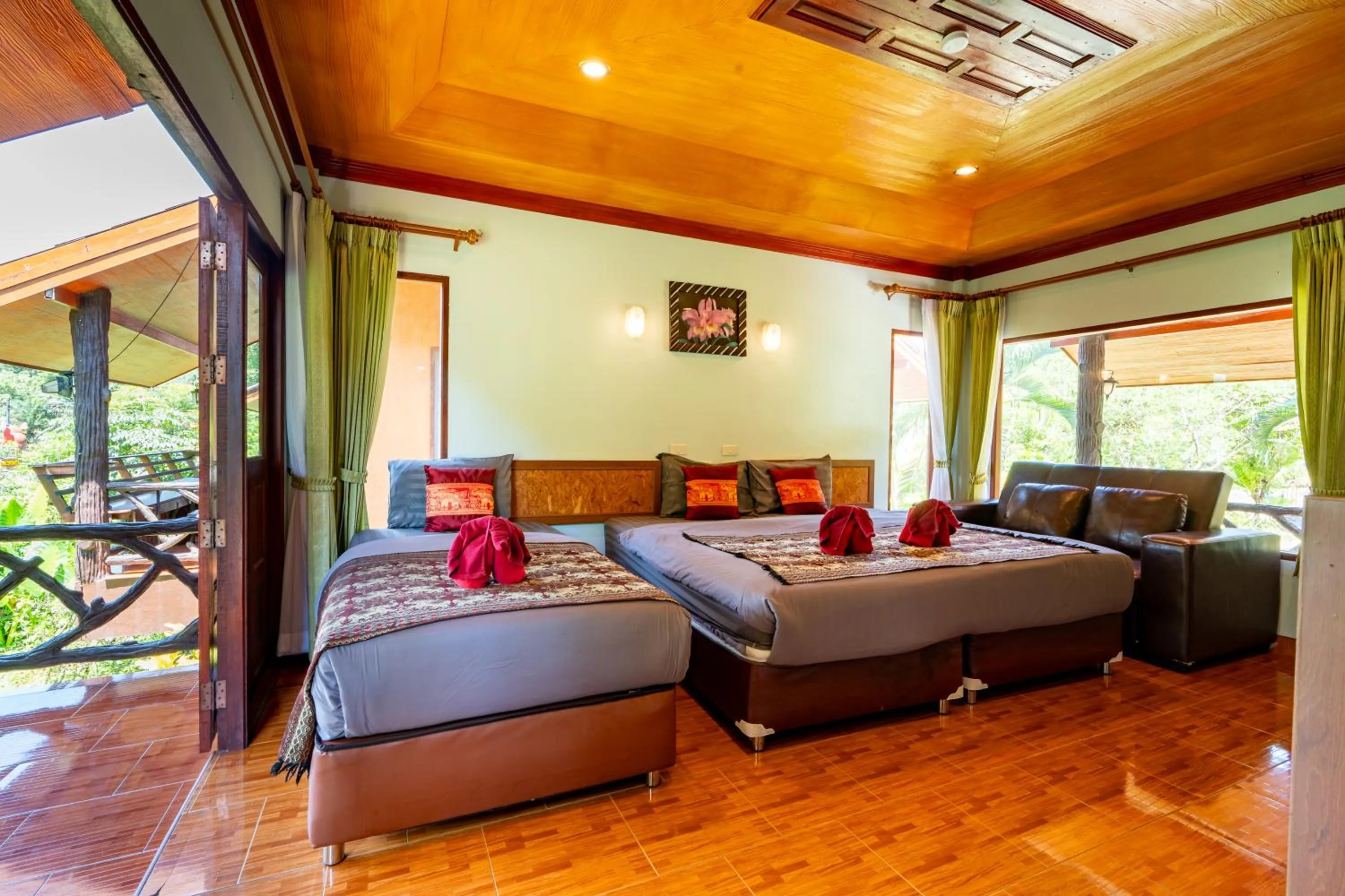 Bed in Khaosok Rainforest Resort