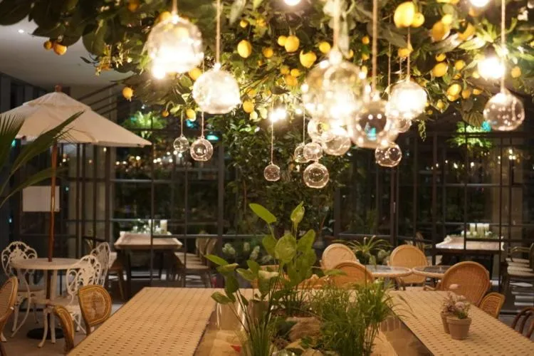 Restaurant/places to eat in Staz Hotel Premier Dongtan