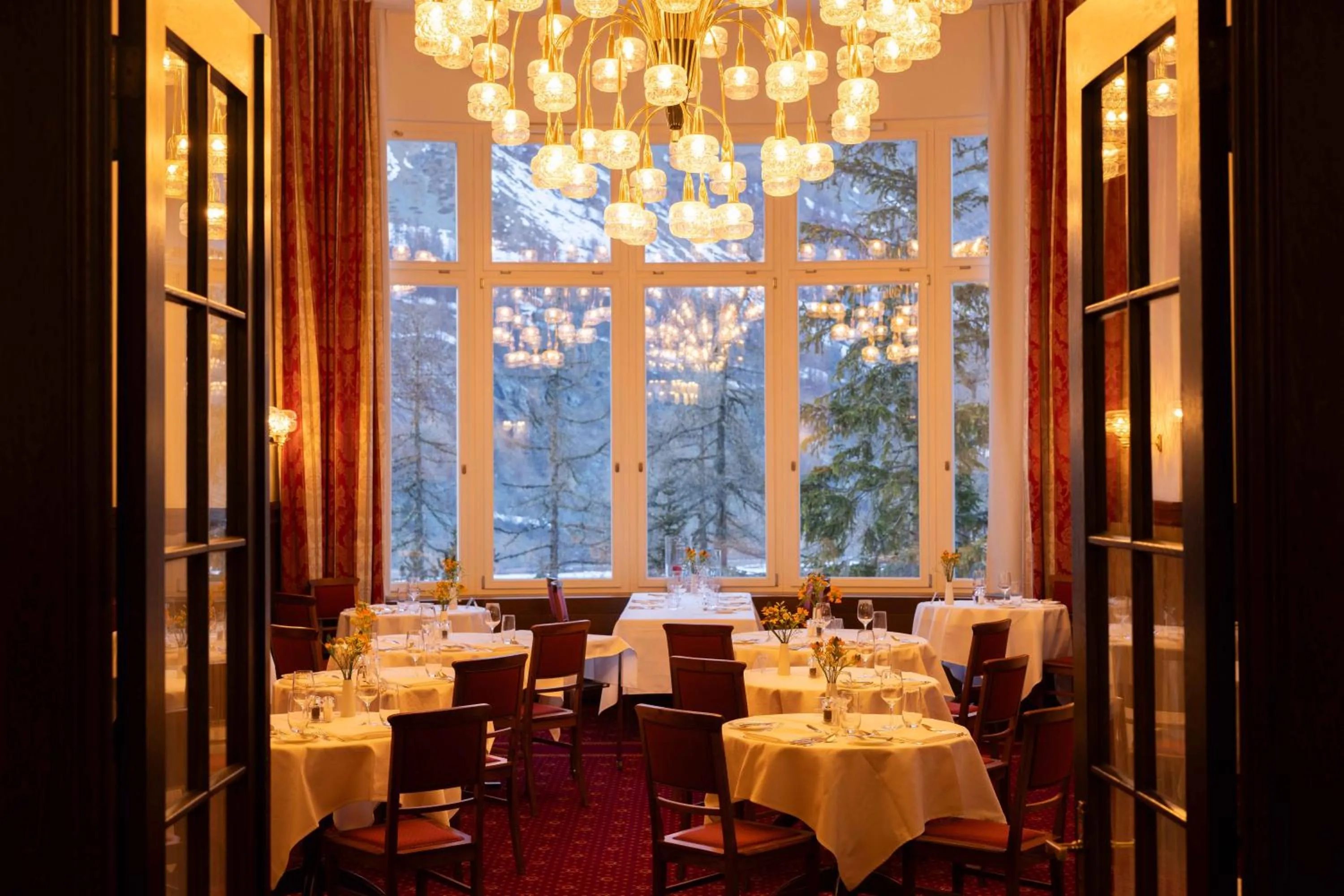 Restaurant/places to eat in Hotel Waldhaus Sils
