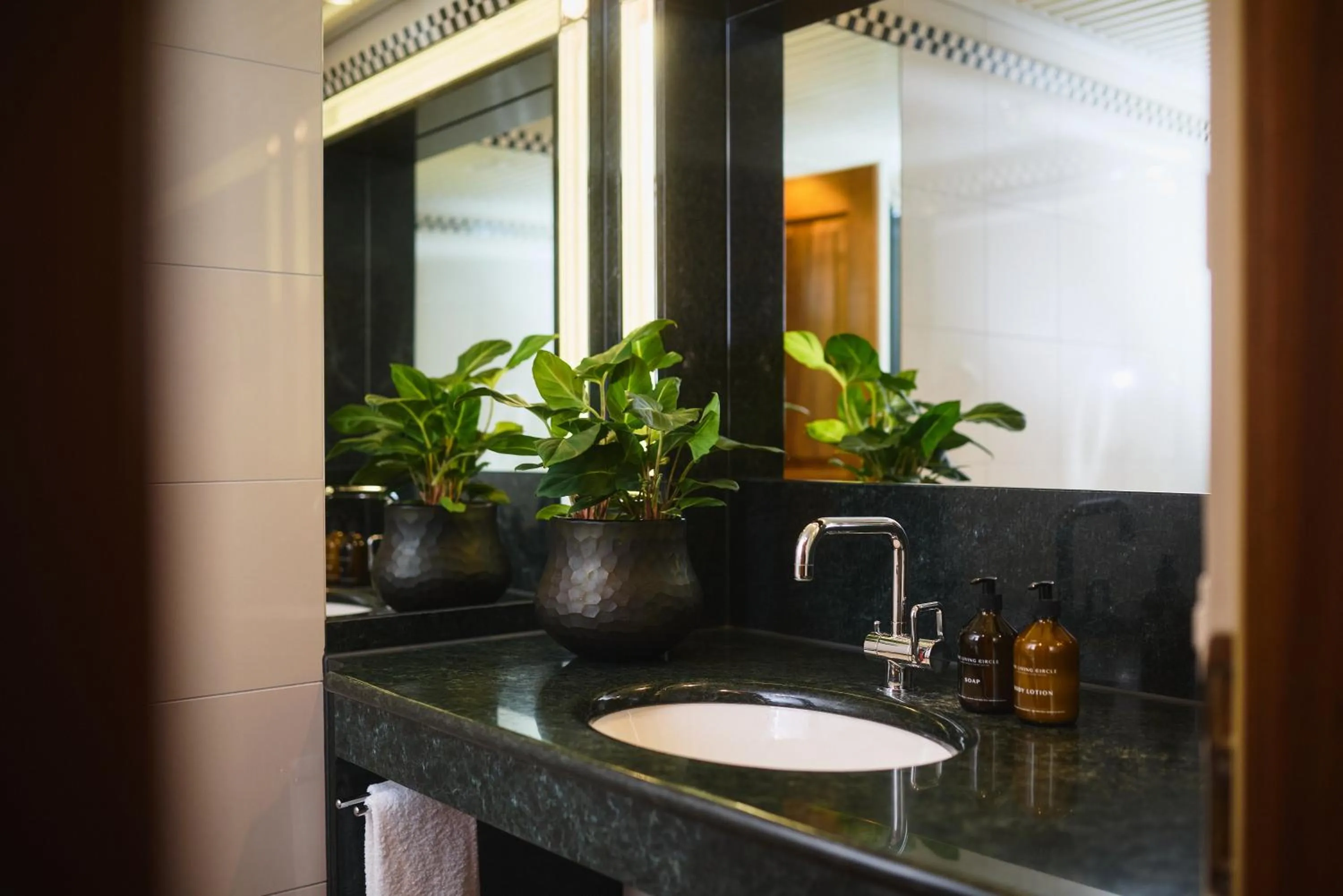 Widder Hotel - Zurichs Luxury Hideaway