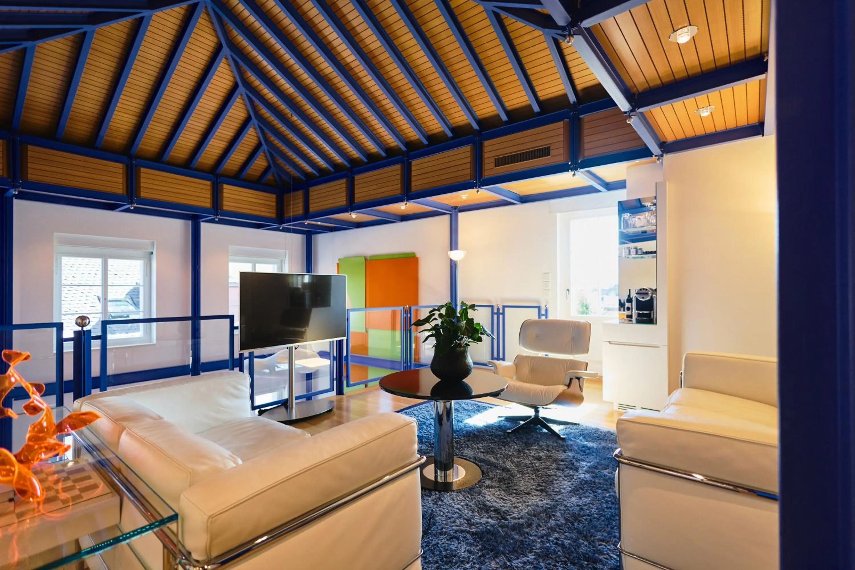 Living room, Bed in Widder Hotel - Zurichs Luxury Hideaway