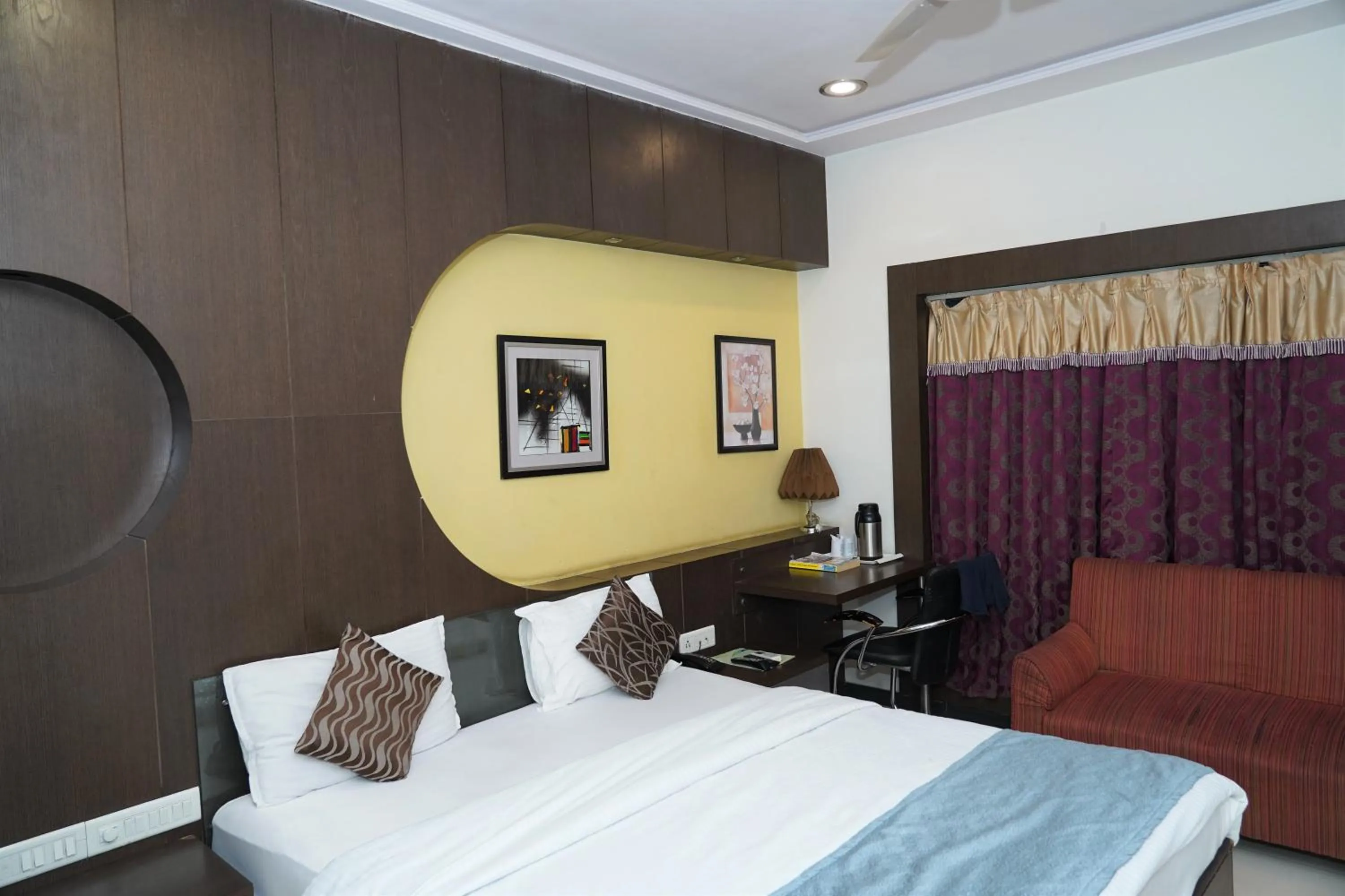 Bed in Marshall The Grand Hotel