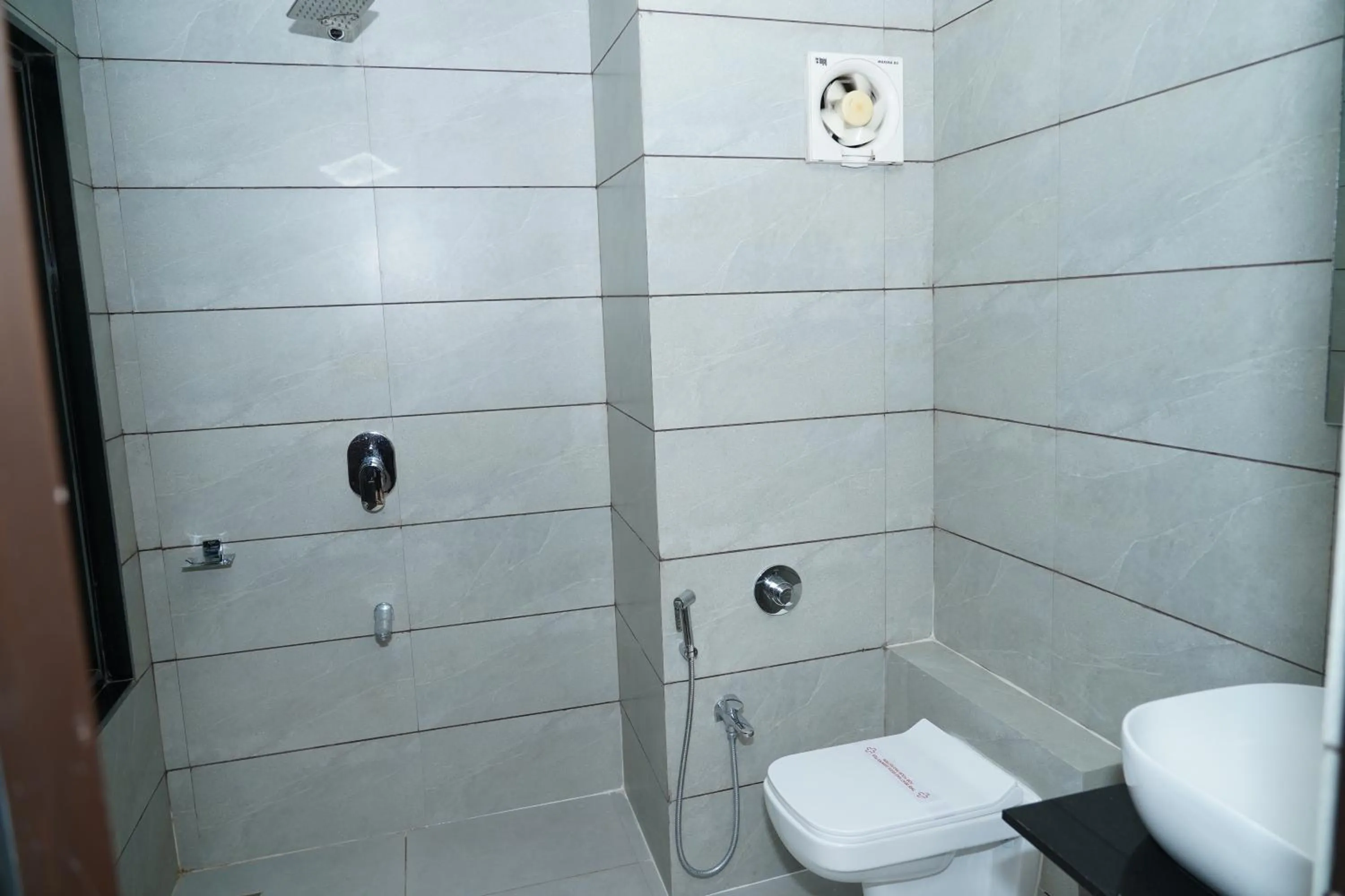 Shower in Marshall The Grand Hotel