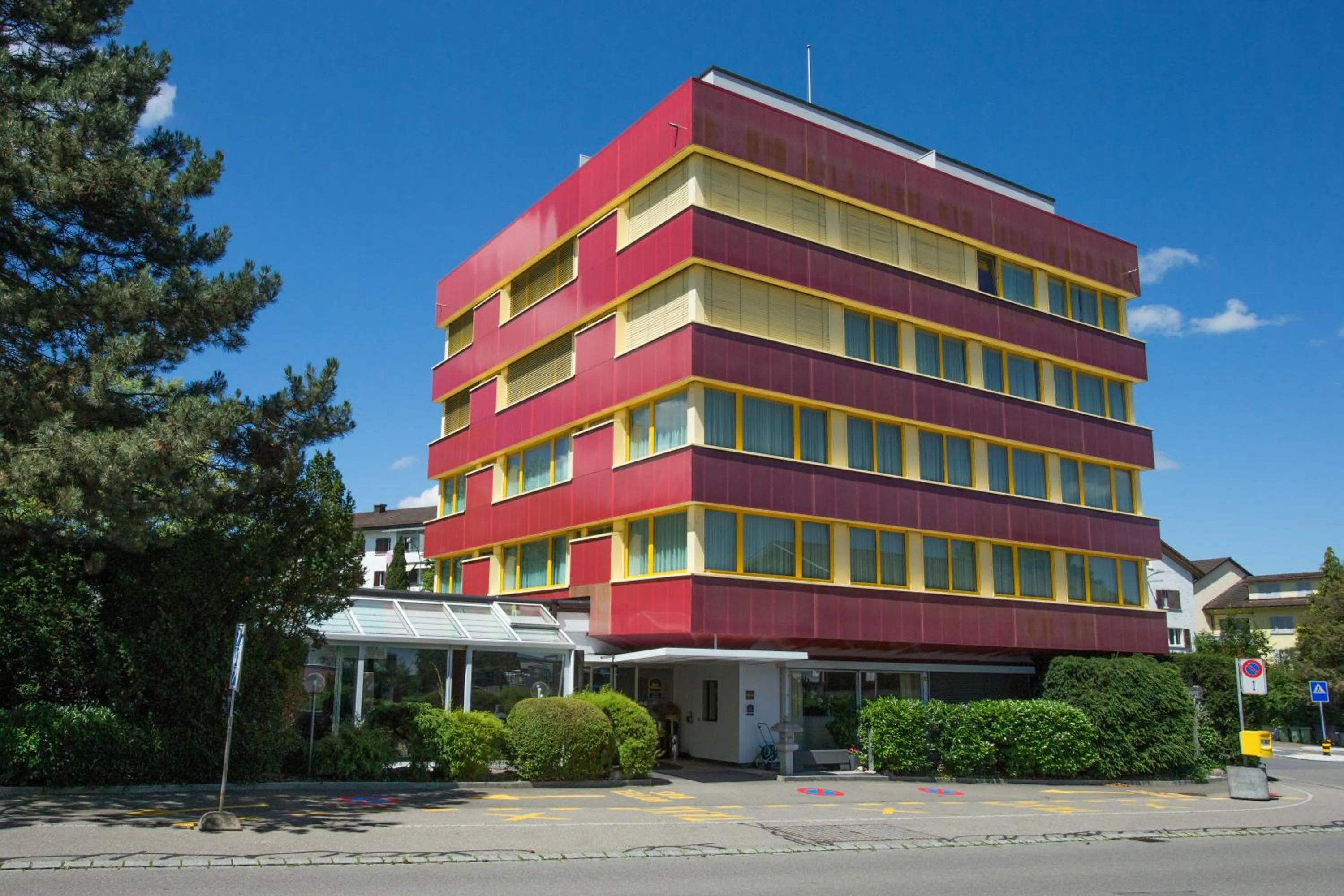 Facade/entrance in achesa homes