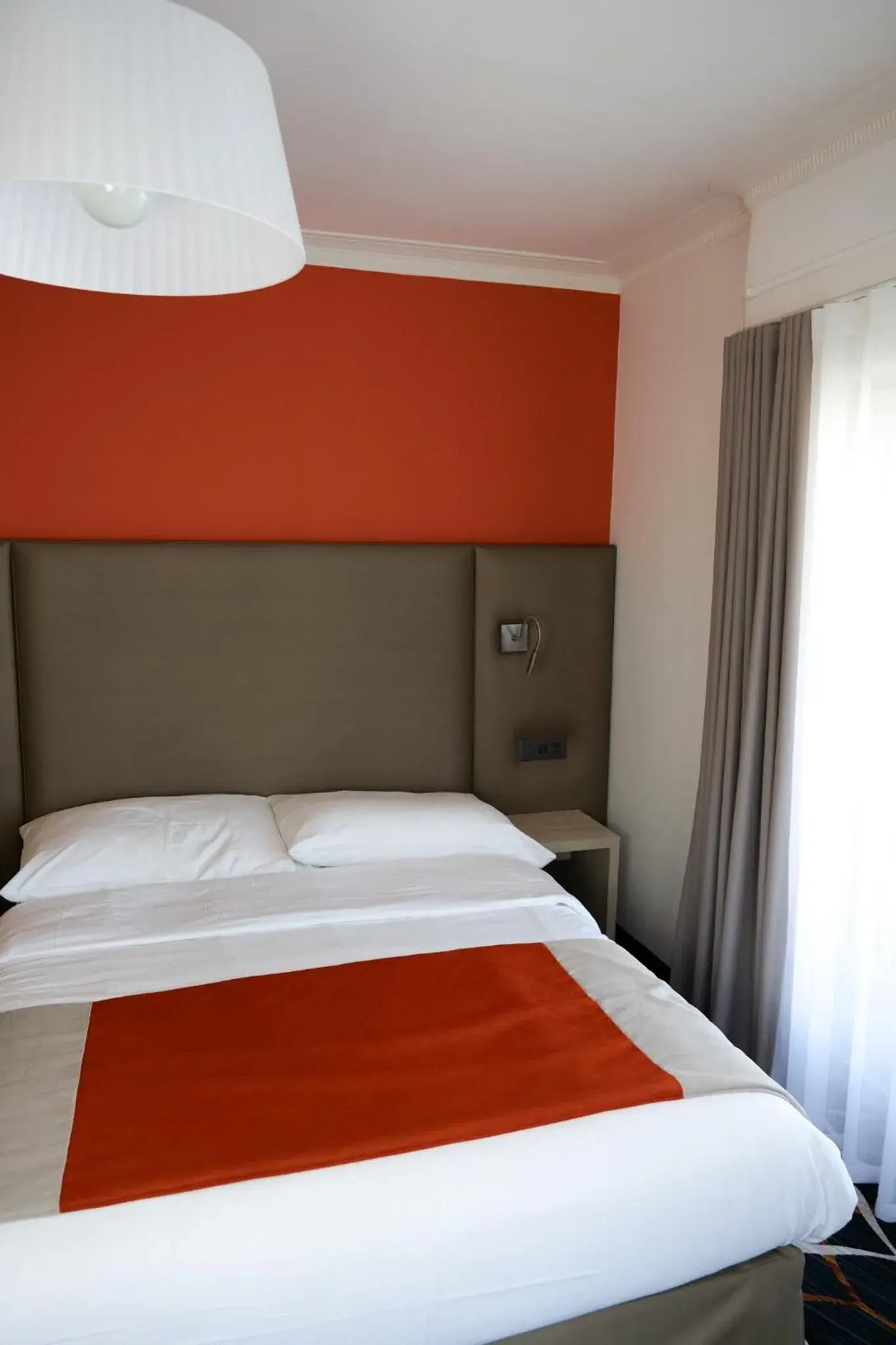 Bed in Hotel Eden Bed in Hotel Eden