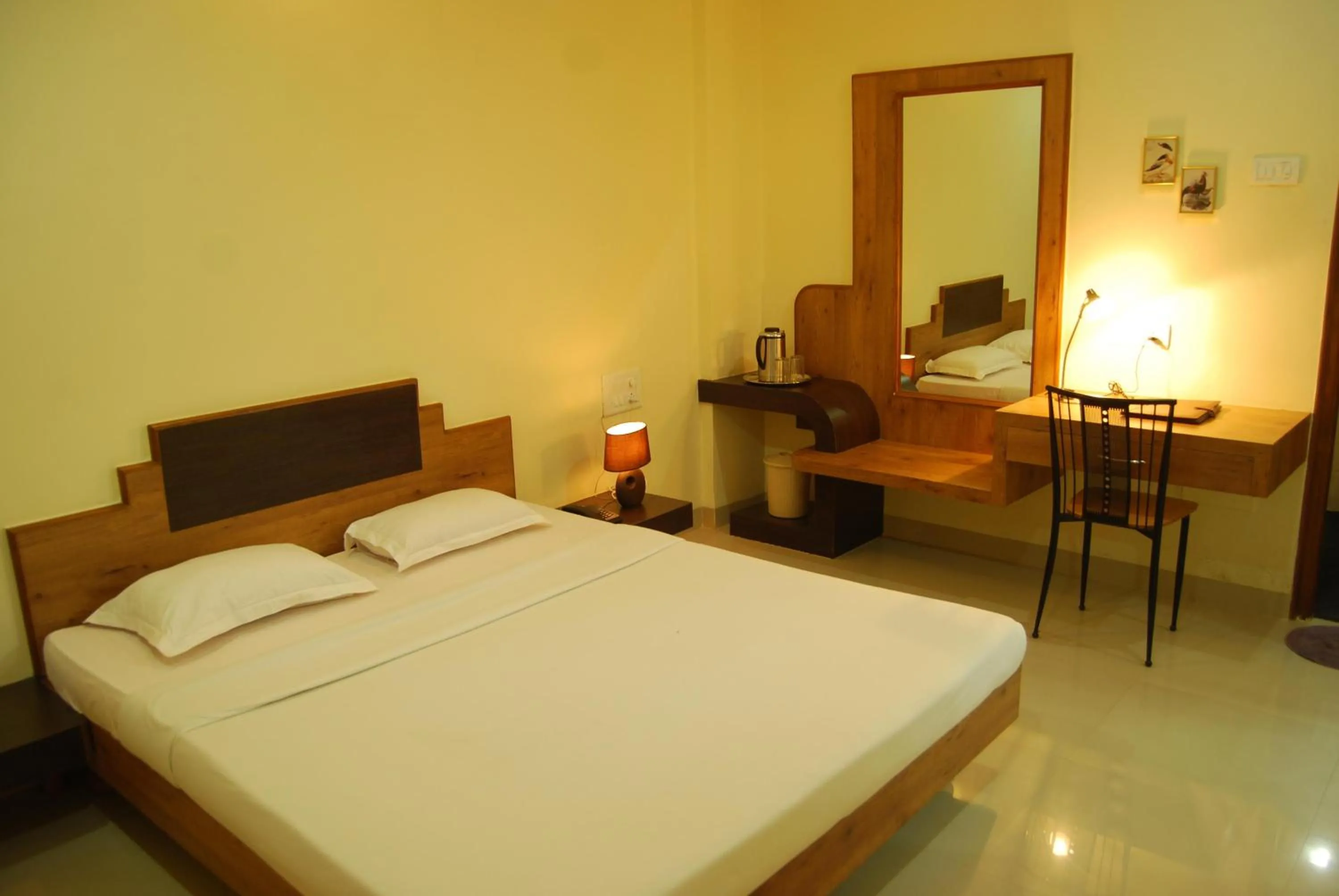 Bed in Kuber Inn