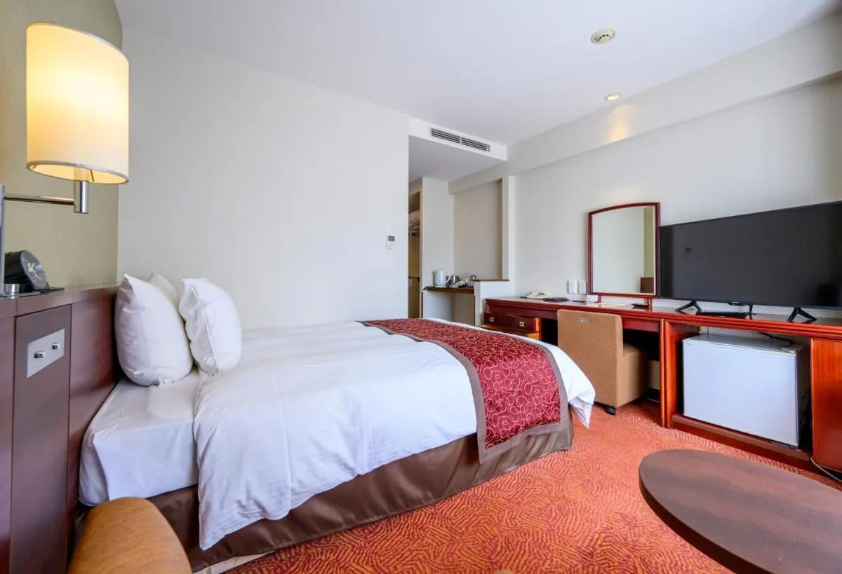 Bed in Fukuyama New Castle Hotel