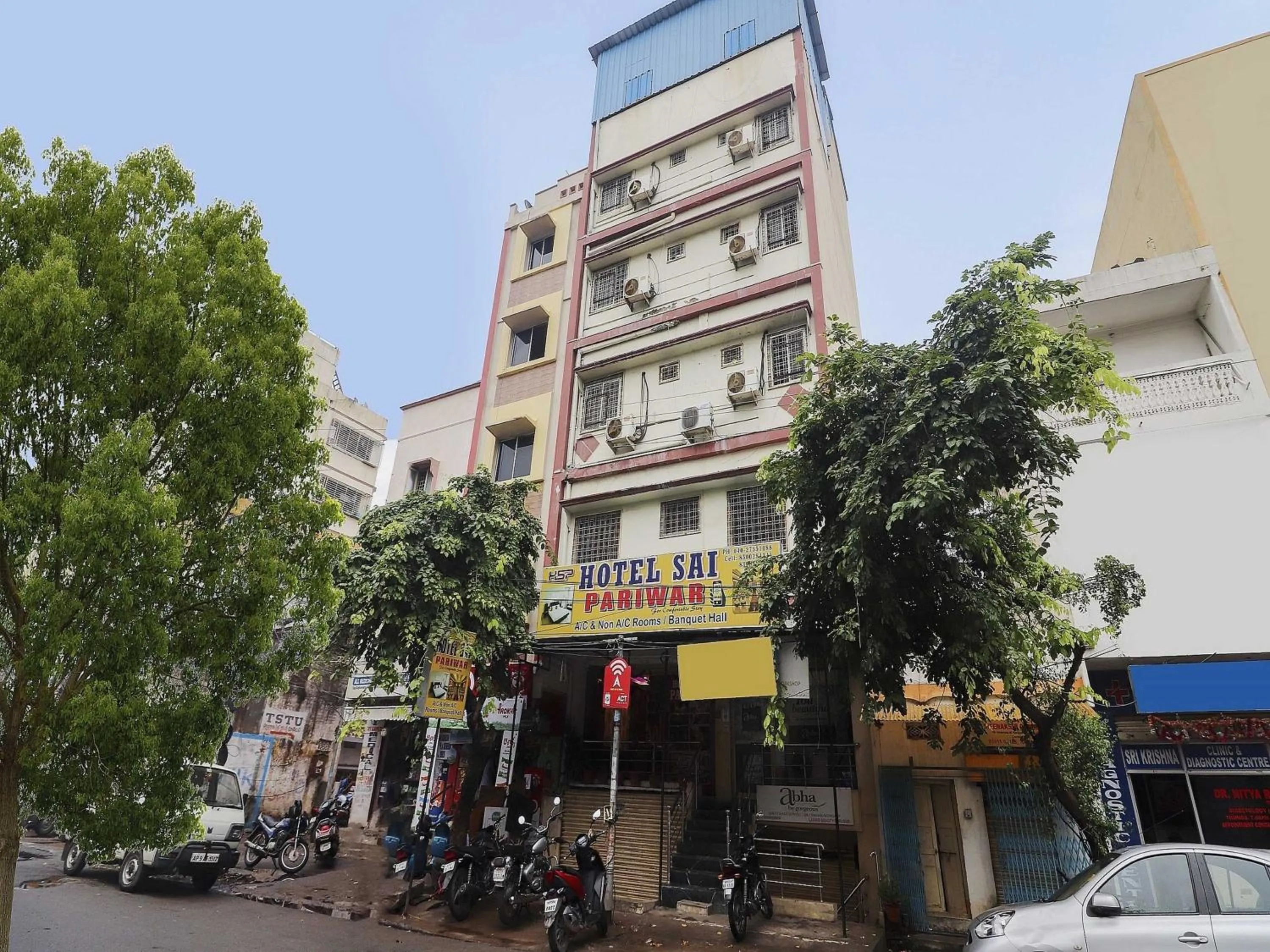 Facade/entrance in Hotel O Sai Pariwar