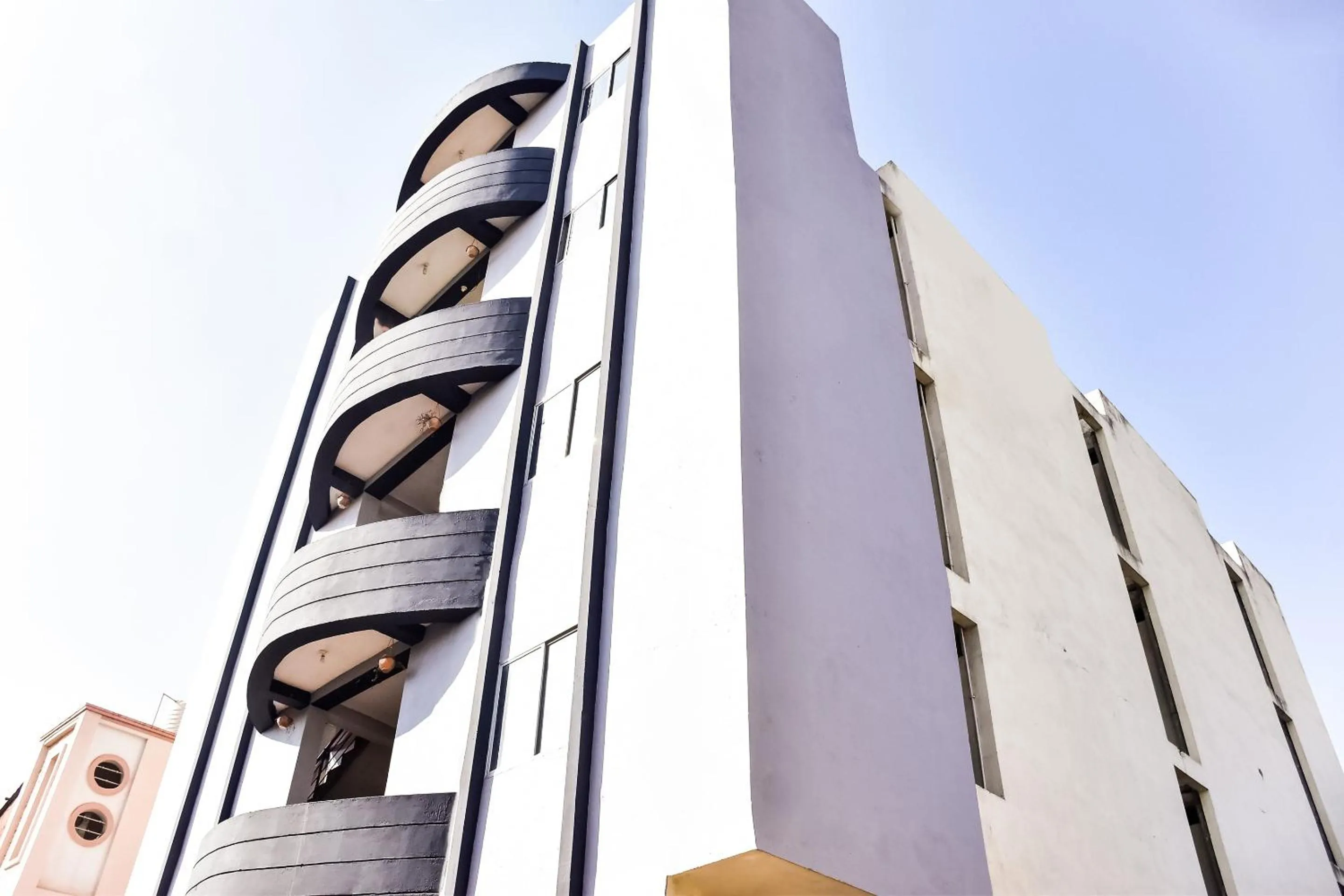 Facade/entrance in SPOT ON City Tower Inn