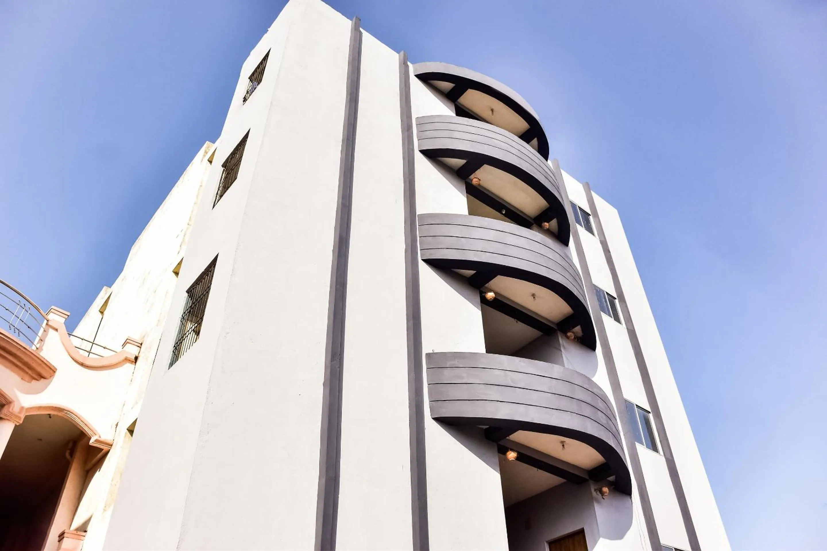 Facade/entrance in SPOT ON City Tower Inn