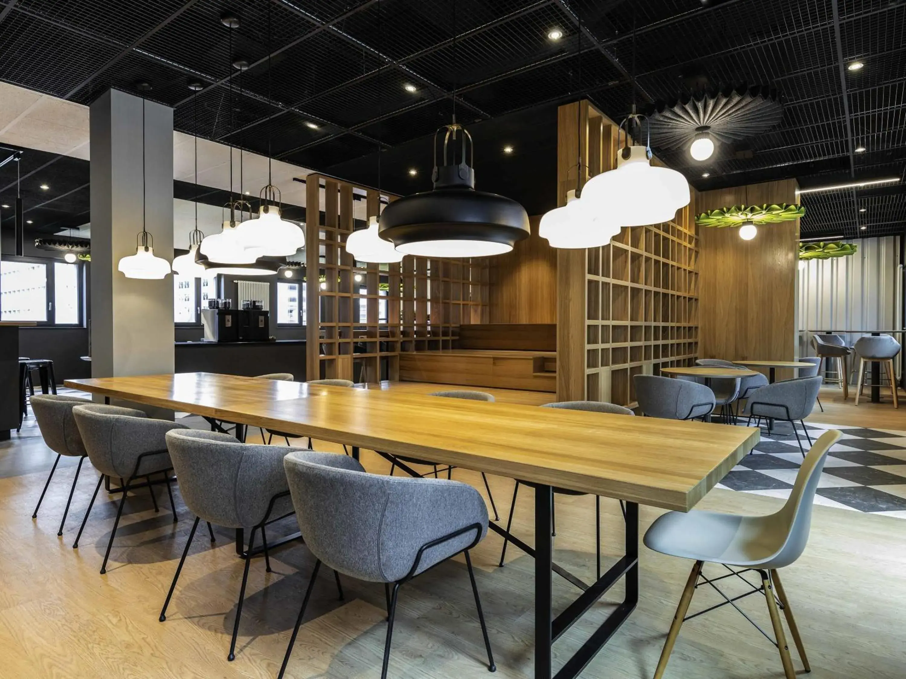 Lounge or bar in ibis Duesseldorf Airport Lounge or bar in ibis Duesseldorf Airport