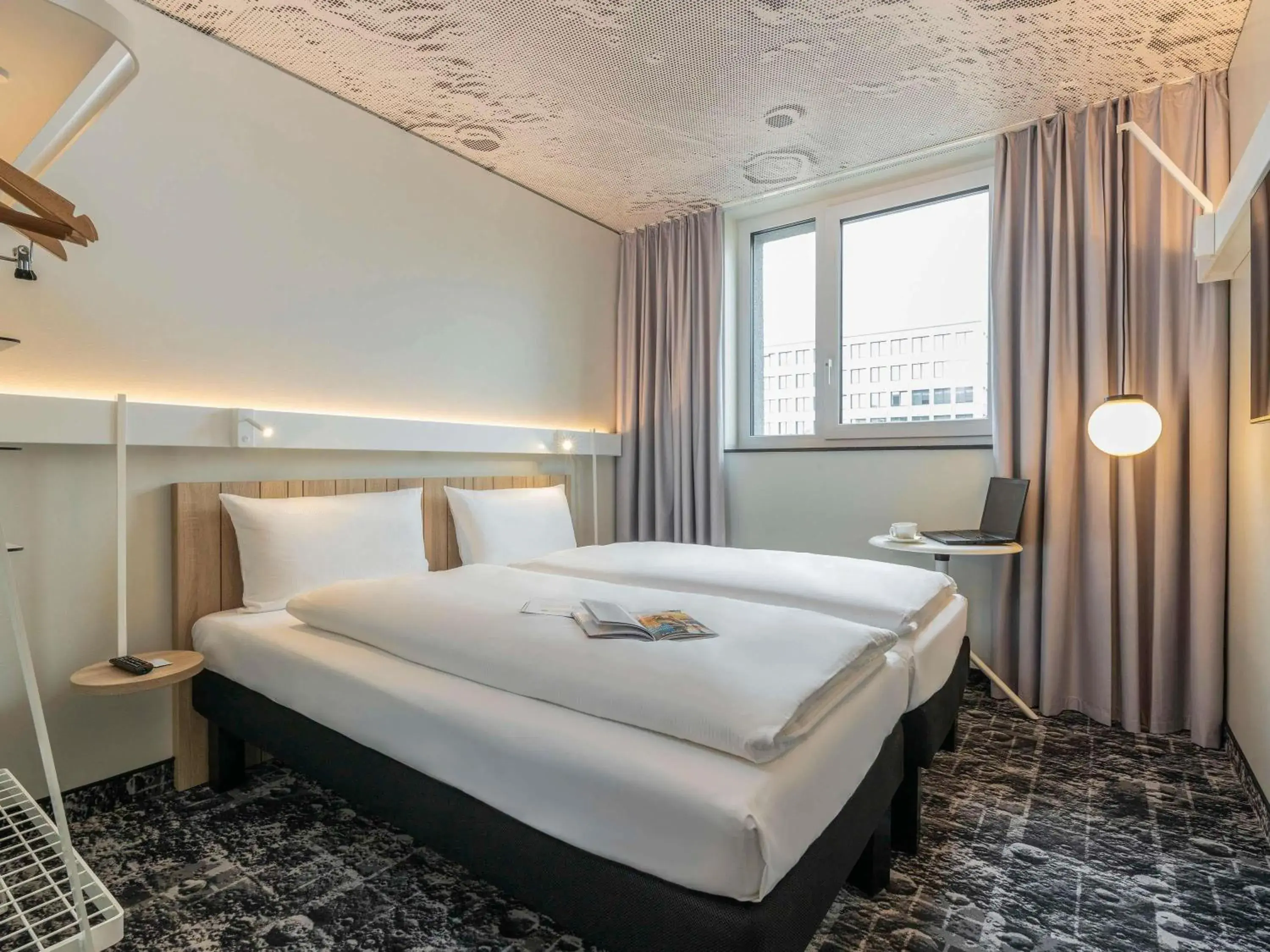 Bedroom, Bed in ibis Duesseldorf Airport Bedroom, Bed in ibis Duesseldorf Airport