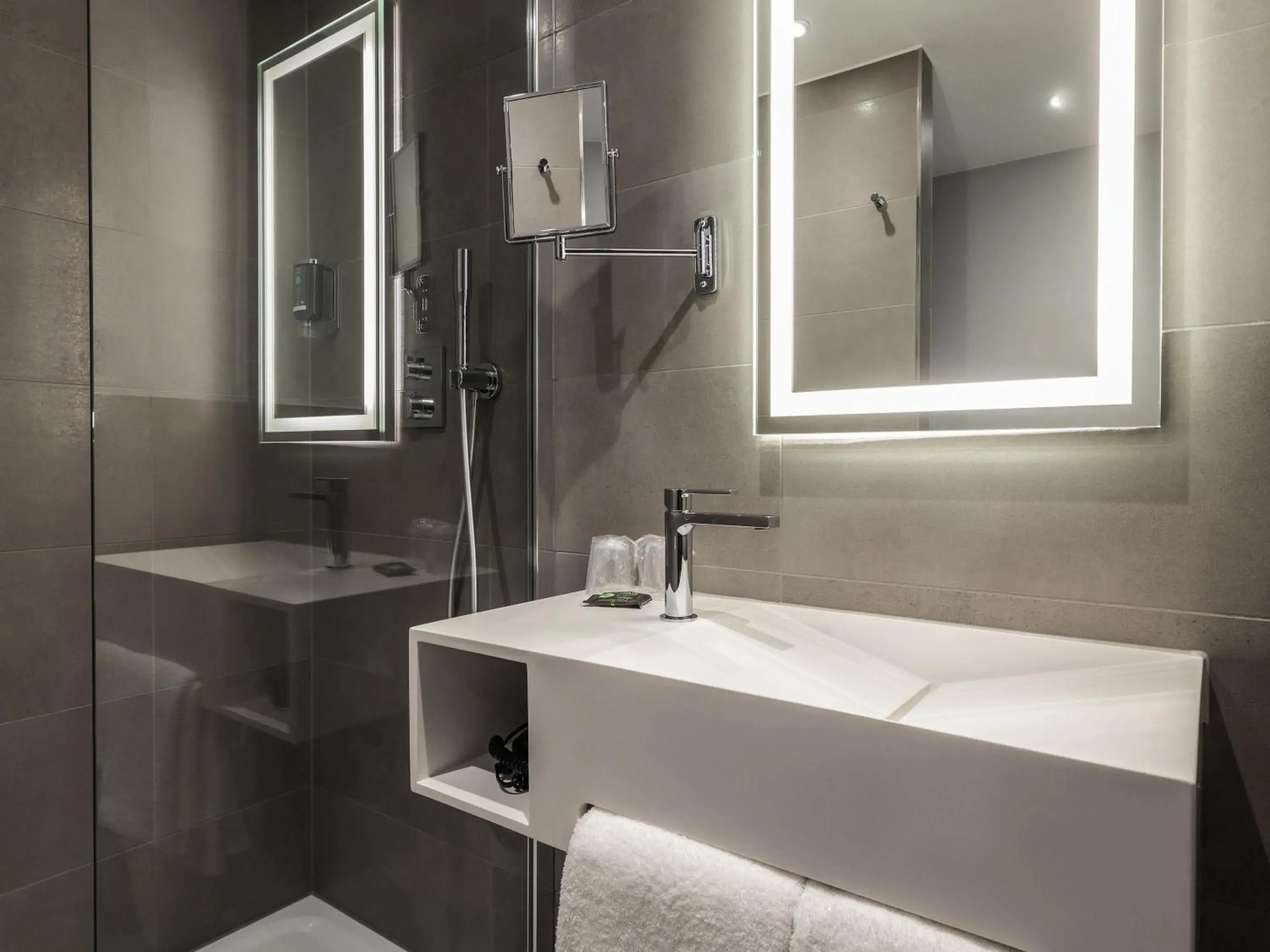 Standard Twin Room in Novotel Duesseldorf Airport Standard Twin Room in Novotel Duesseldorf Airport