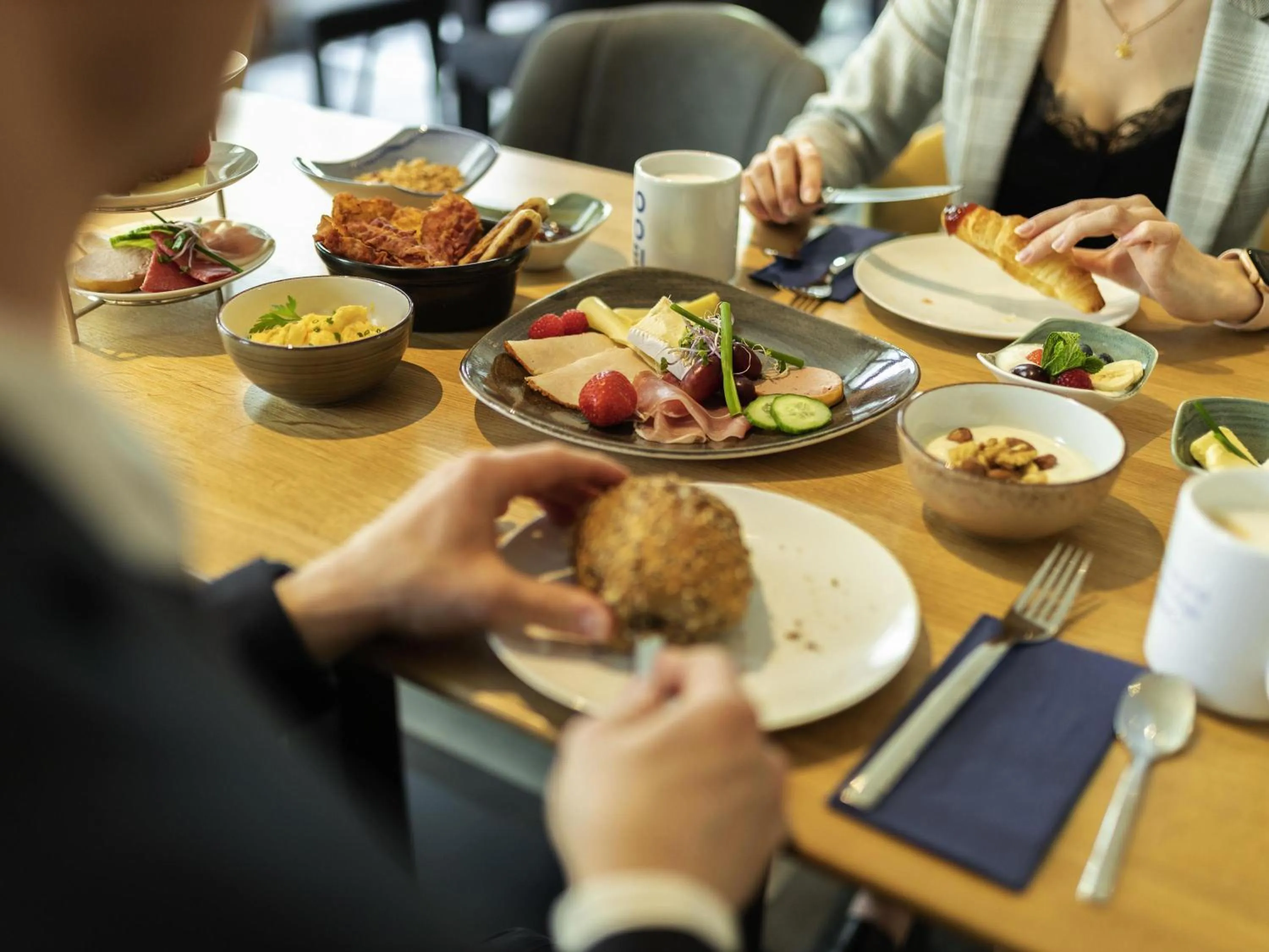 Restaurant/places to eat in Novotel Duesseldorf Airport