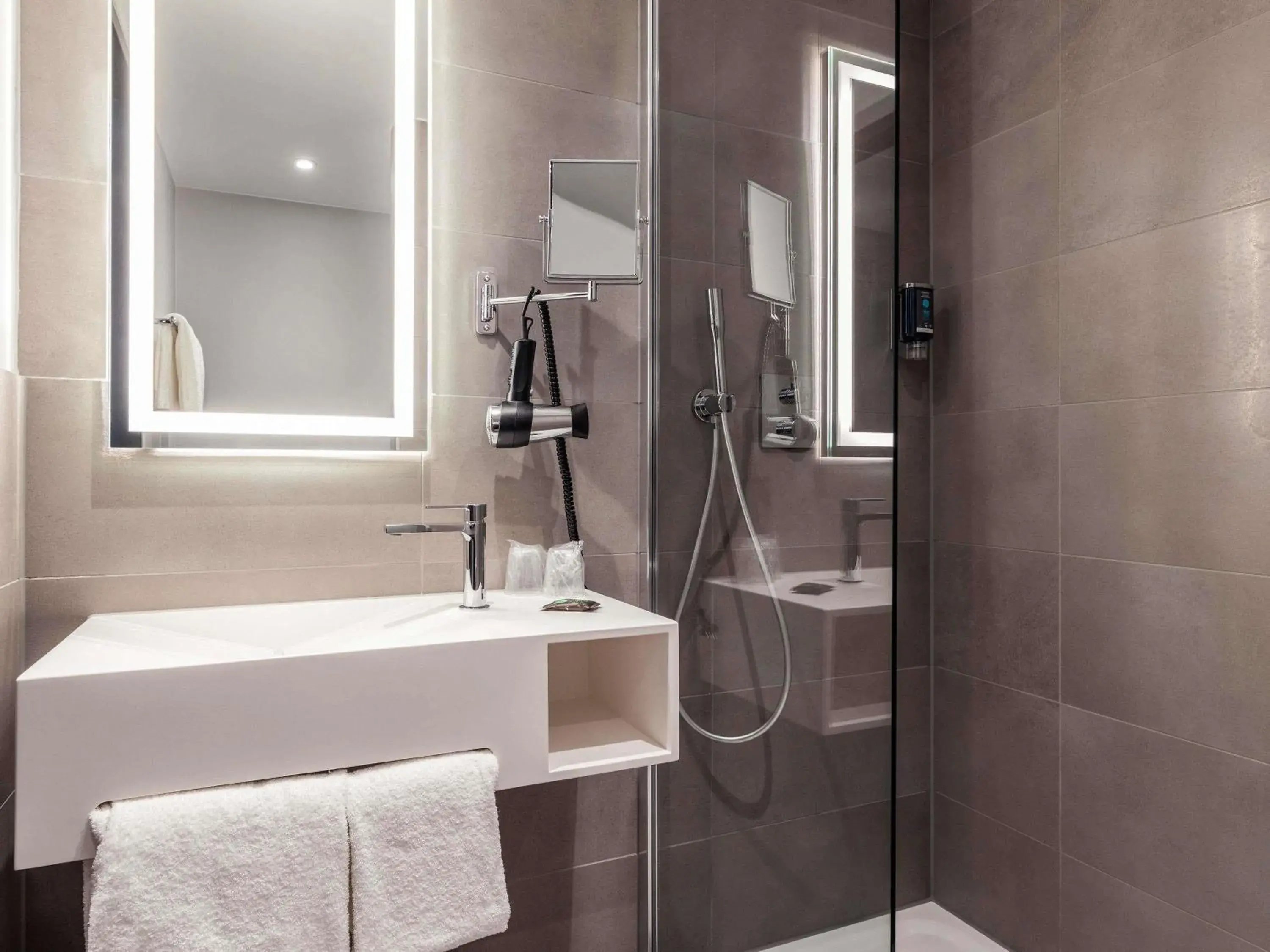 Superior Twin Room in Novotel Duesseldorf Airport Superior Twin Room in Novotel Duesseldorf Airport