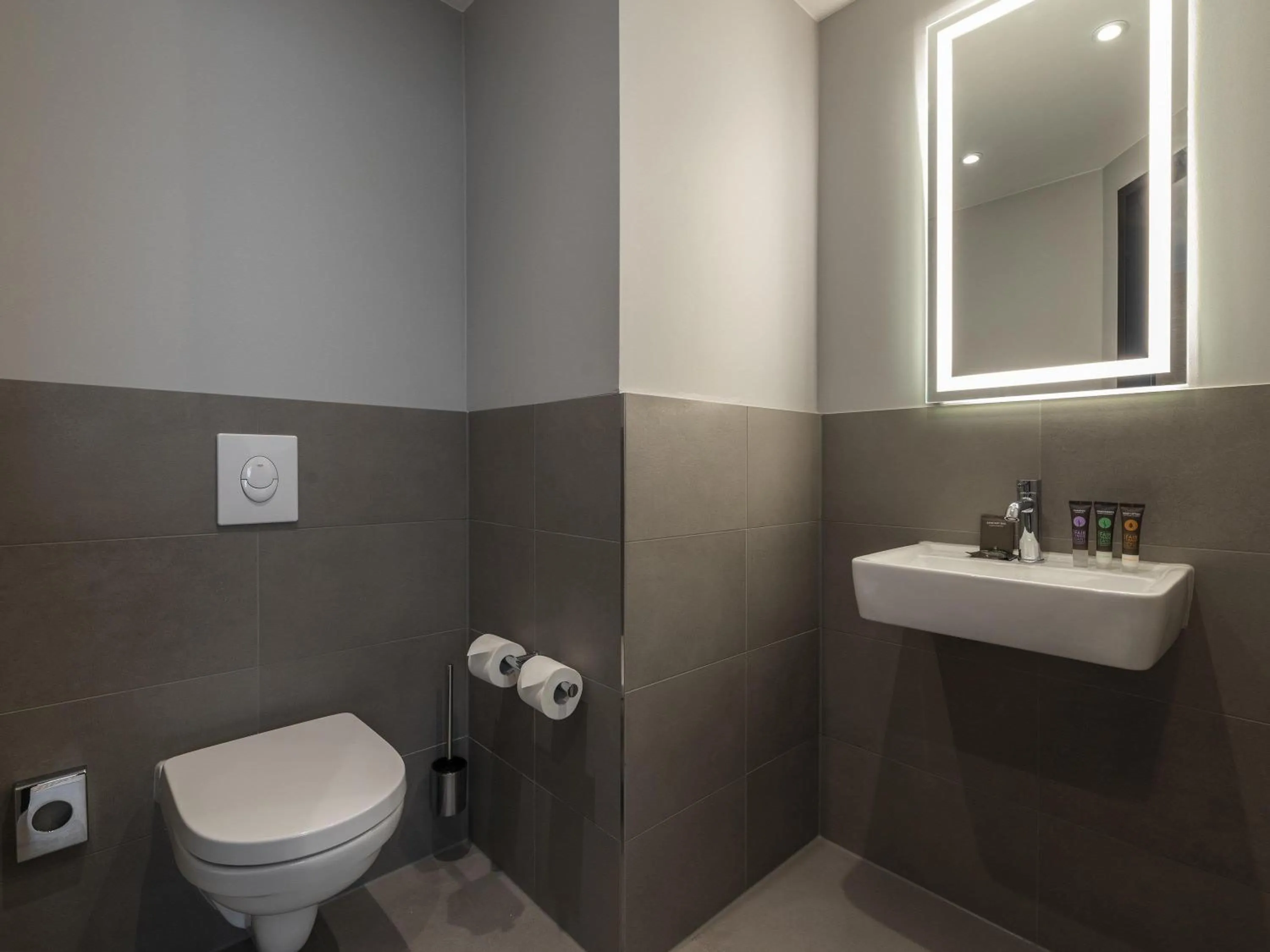 Bedroom in Novotel Duesseldorf Airport