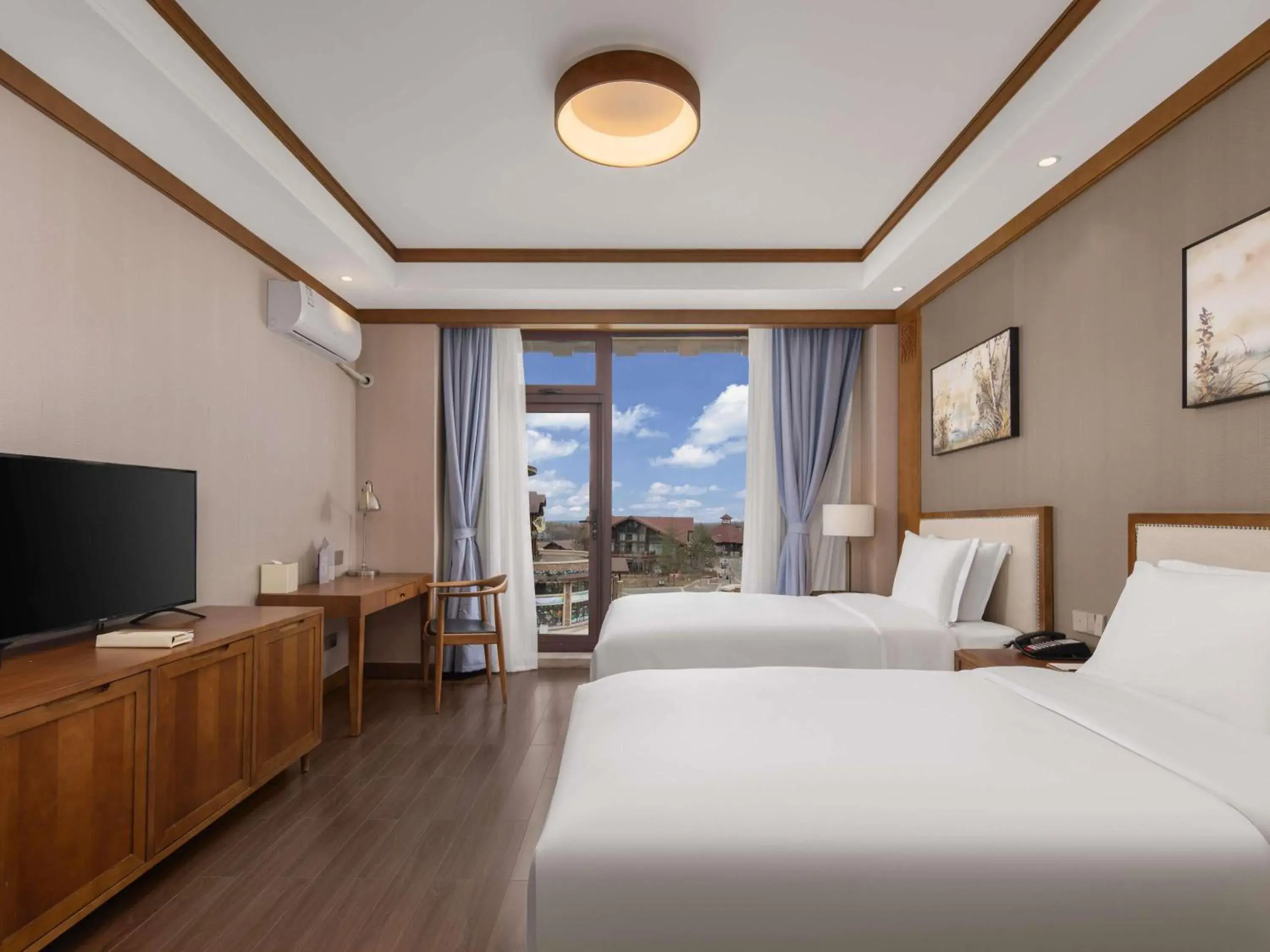 Bedroom, Bed in Swissôtel Resort Changbaishan Bedroom, Bed in Swissôtel Resort Changbaishan