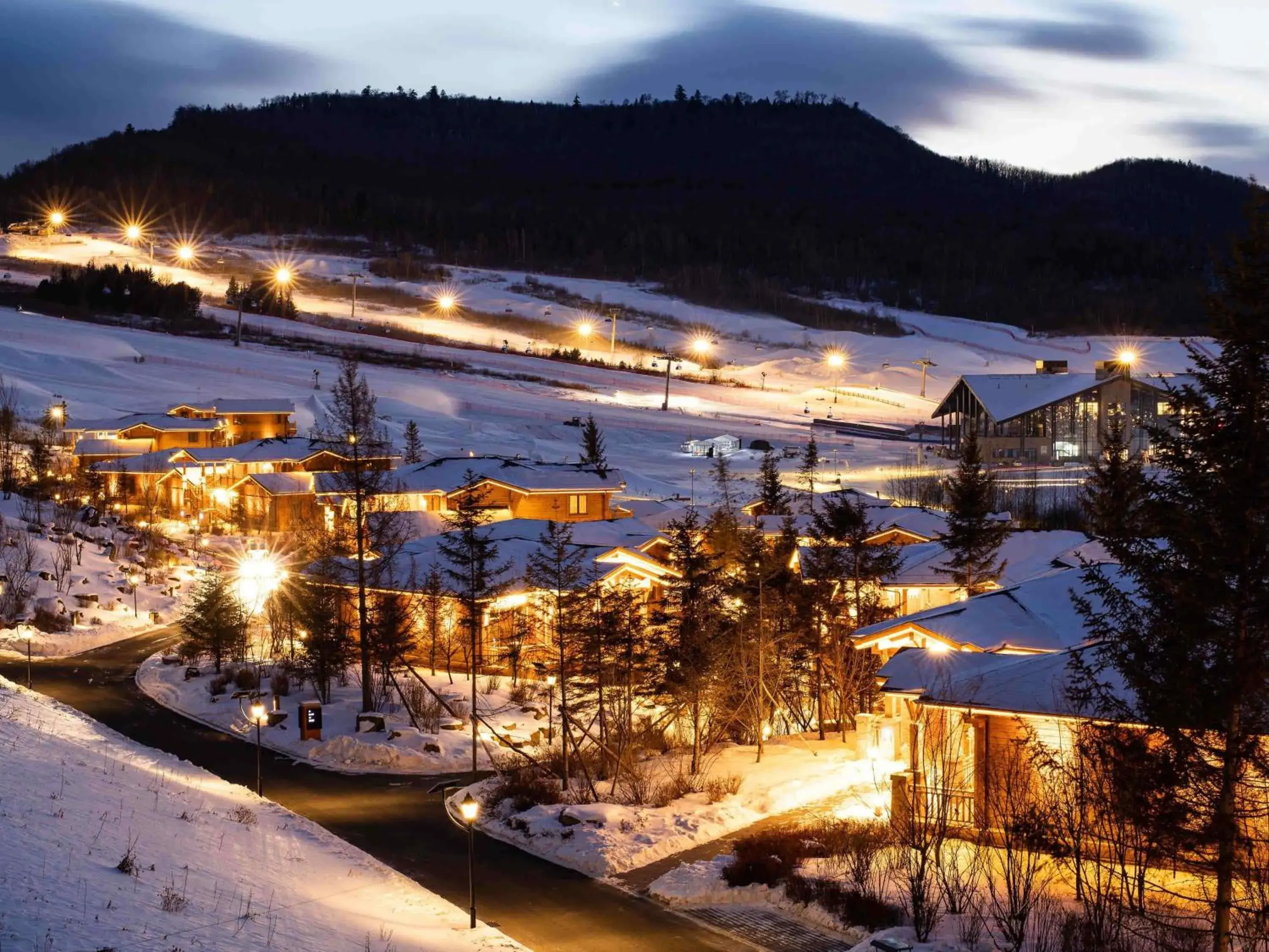 Property building in Swissôtel Resort Changbaishan Property building in Swissôtel Resort Changbaishan