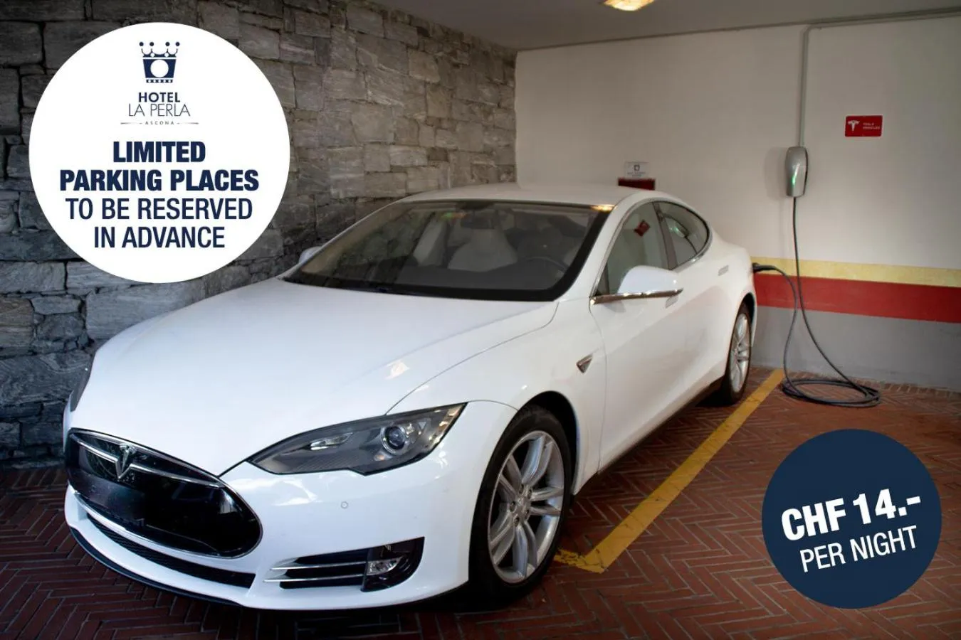 Parking in Hotel La Perla