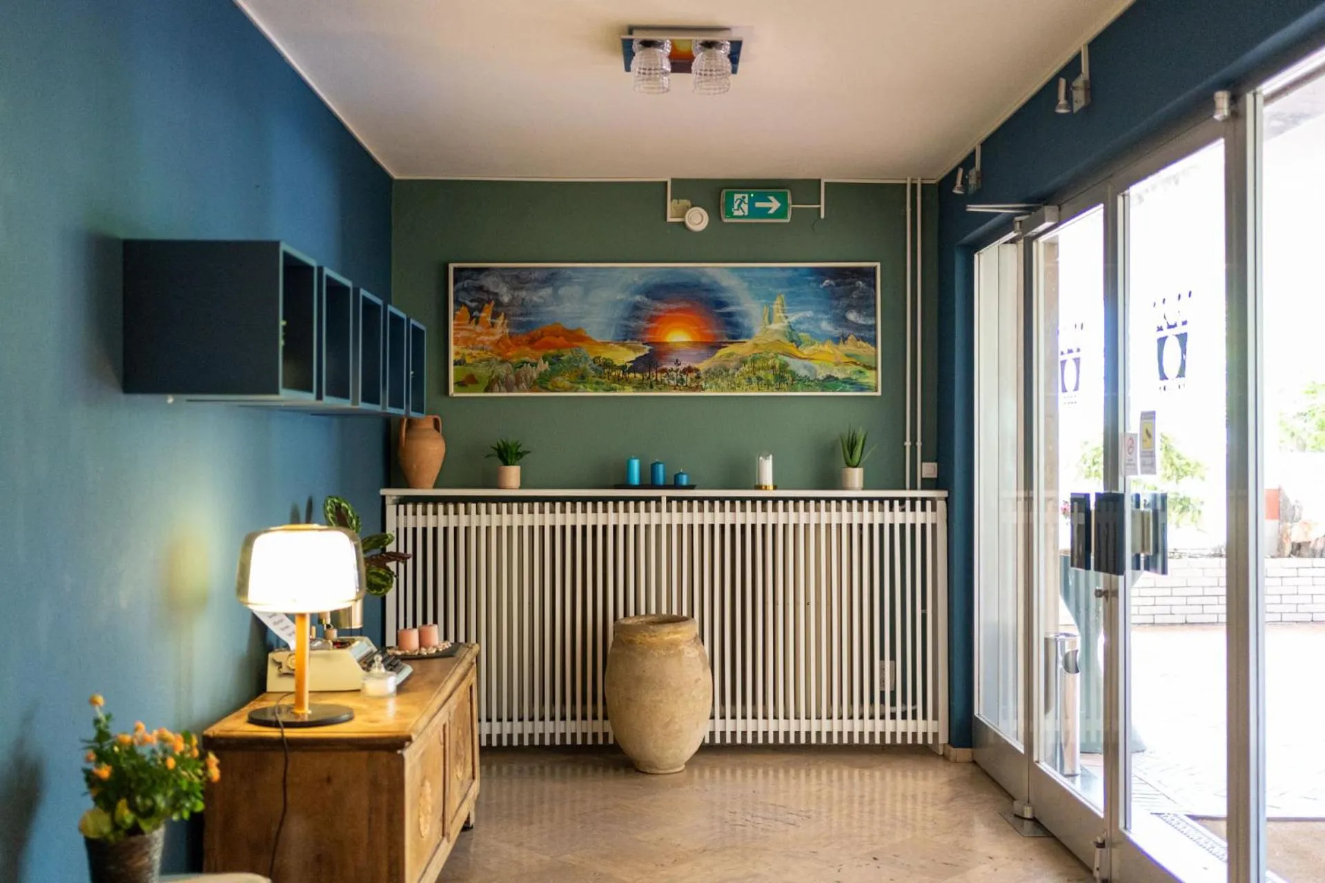 Facade/entrance in Hotel La Perla