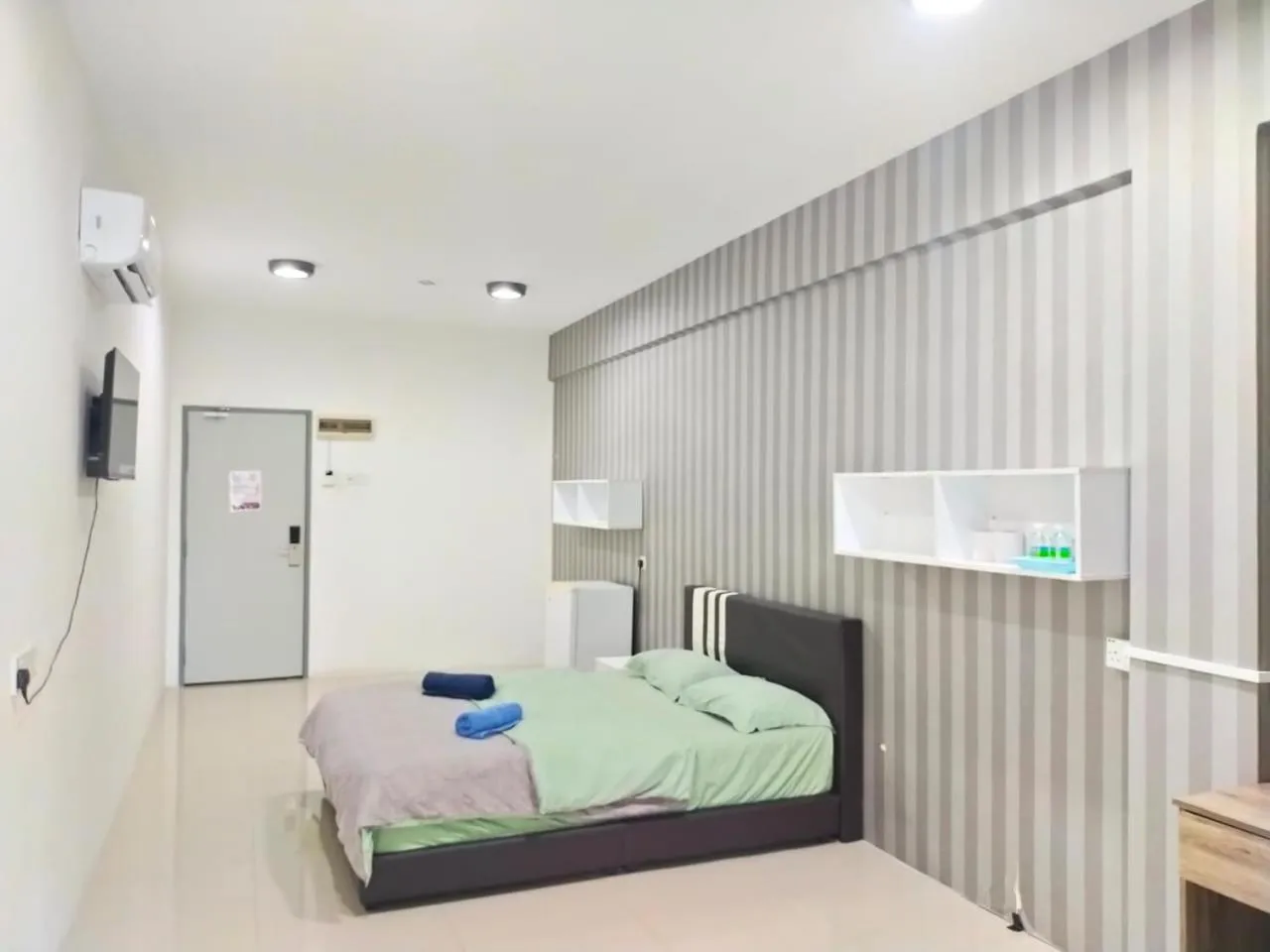 TV and multimedia, Bed in ANTZ Village Studio