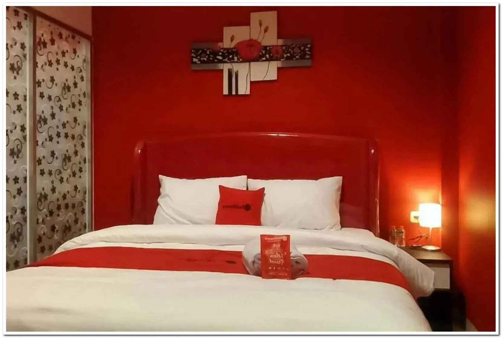 Bedroom, Bed in RedDoorz @ Sindangbarang Bogor Bedroom, Bed in RedDoorz @ Sindangbarang Bogor