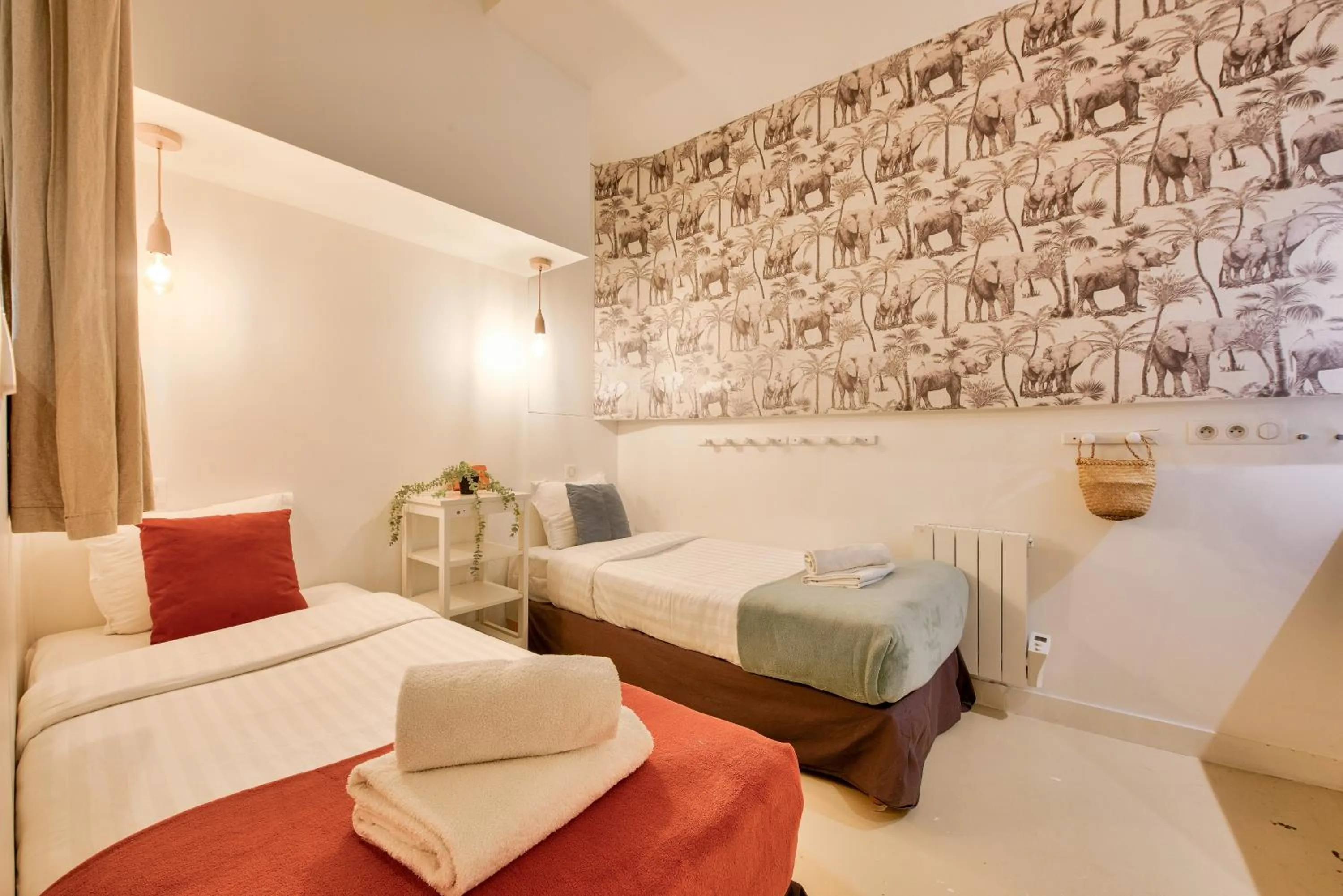Bedroom, Bed in New Stunning 4 Bdrs Apt, With AC – Le Marais