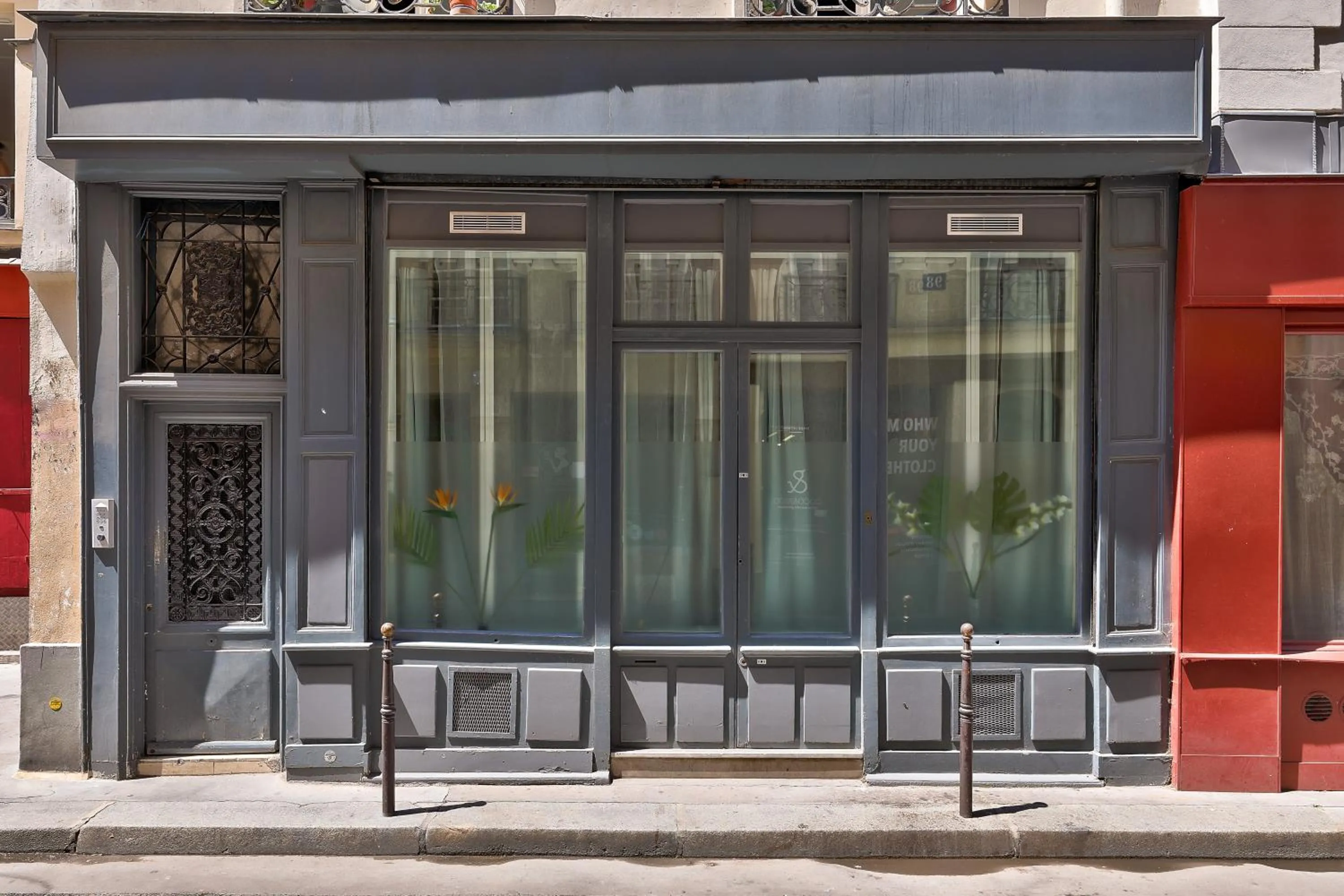 Property building in New Stunning 4 Bdrs Apt, With AC – Le Marais