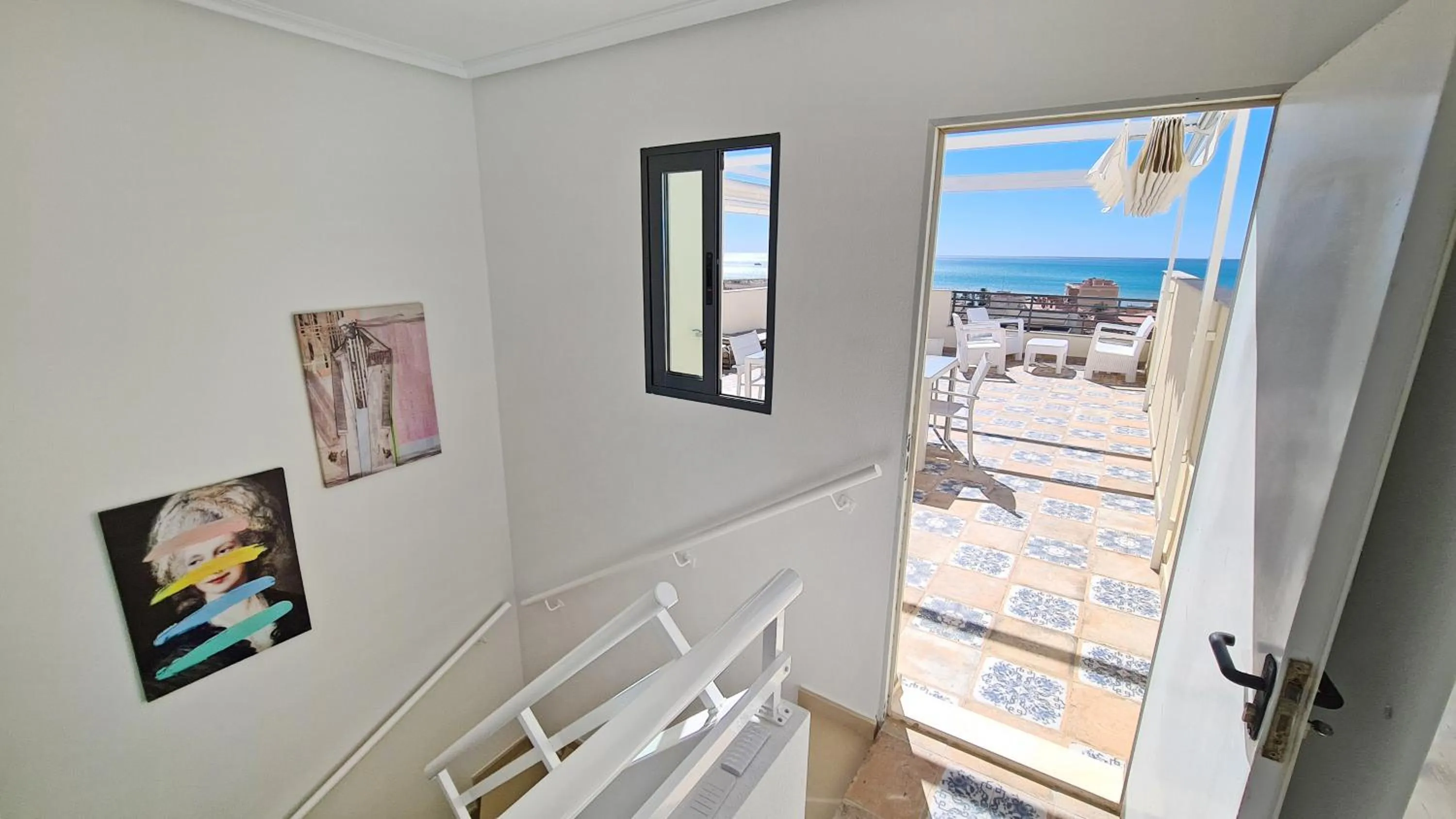 Balcony/Terrace in Penthouse with Panoramic View by NRAS