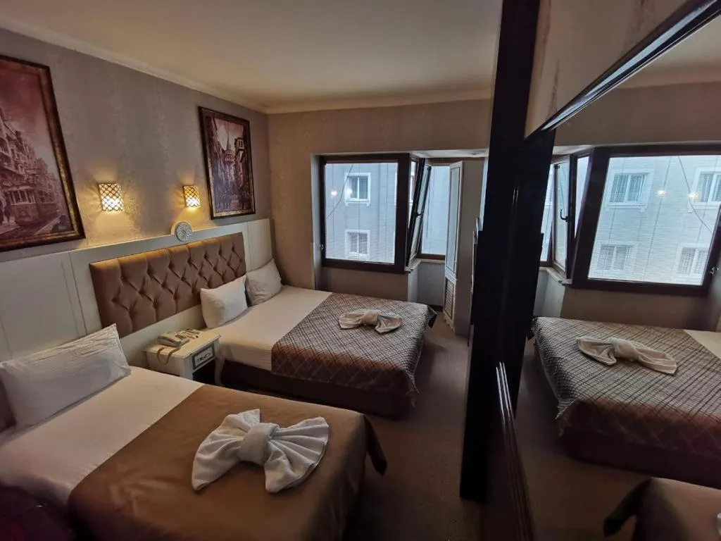 Photo of the whole room, Bed in Taksim Cuento Hotel