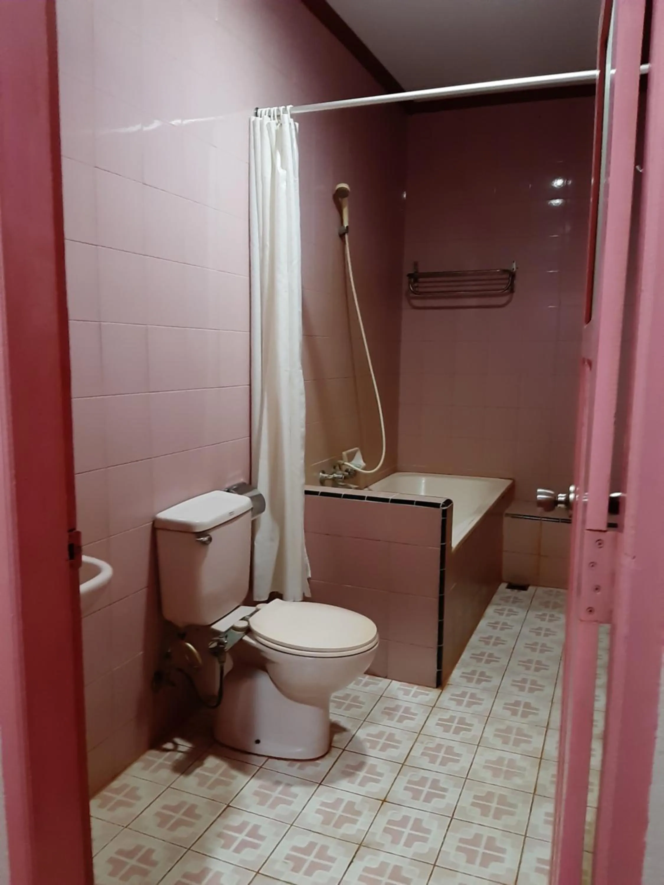 Bathroom in Hotel Parewisata