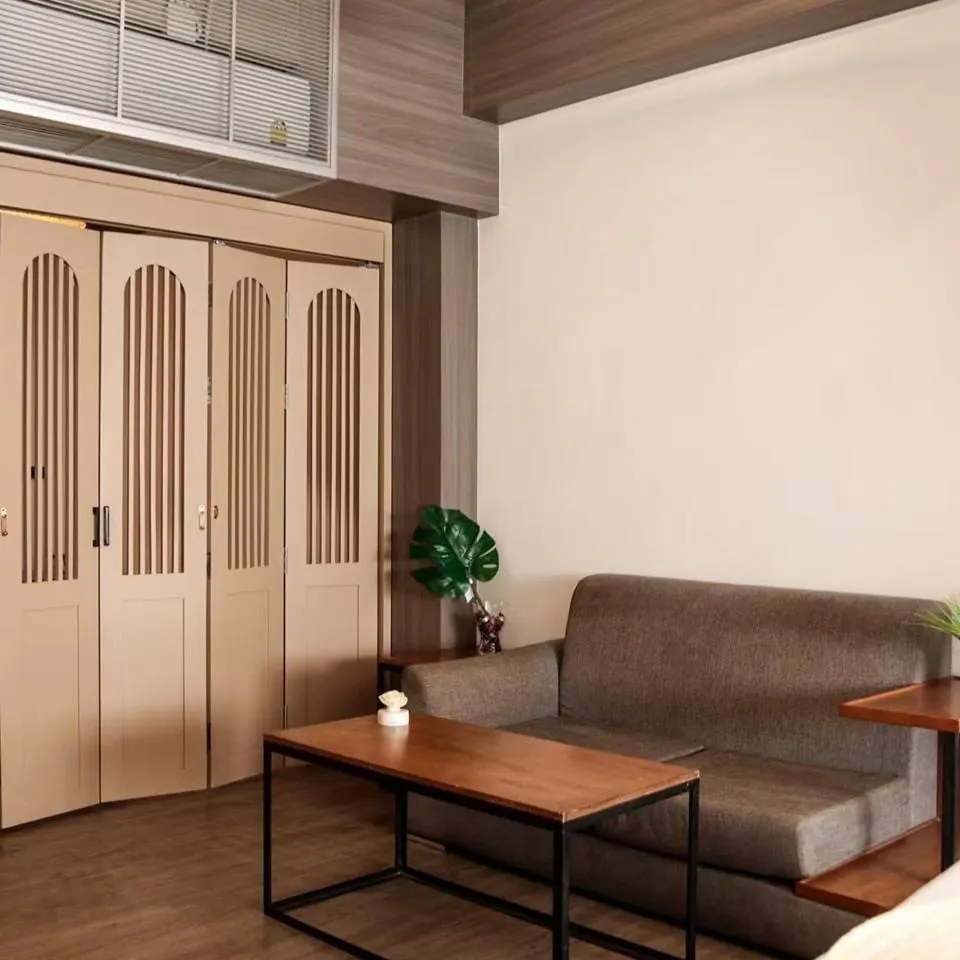 Living room in Krung Boutique Hotel