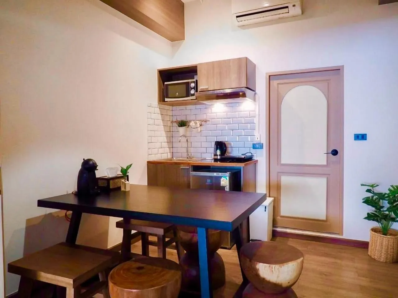 Kitchen or kitchenette in Krung Boutique Hotel