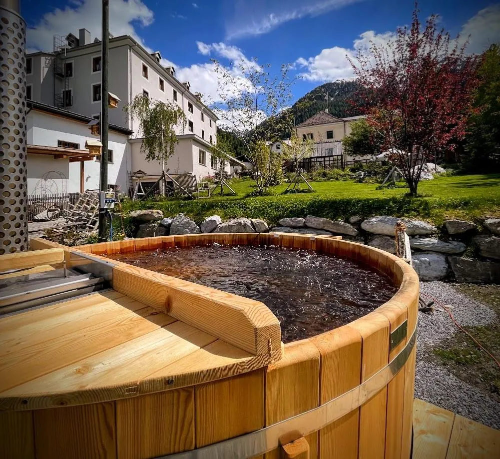 Swimming pool in B&B Villa Stelvio