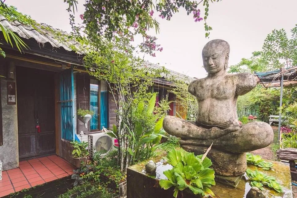 Artist's Place Trat